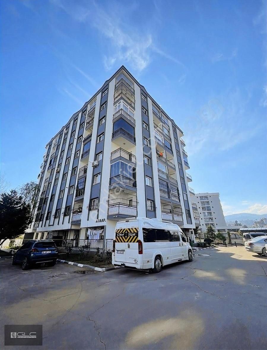 Karabağlar Devrim Satılık Daire Eskiizmirde Ana Cadde Üzeri 145 M2 Satılık 3+1 Site İçinde Daire