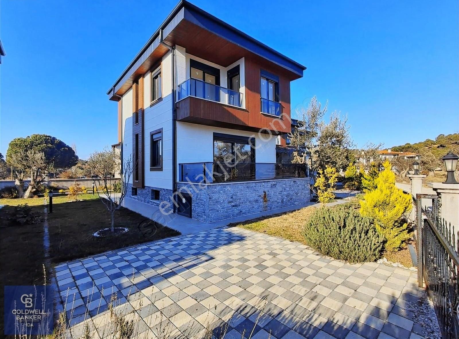 Ayvalık Sefa Çamlık Satılık Villa Ayvalık Sefa Çamlık (laka)eşsiz 5+1 Luxury Villa