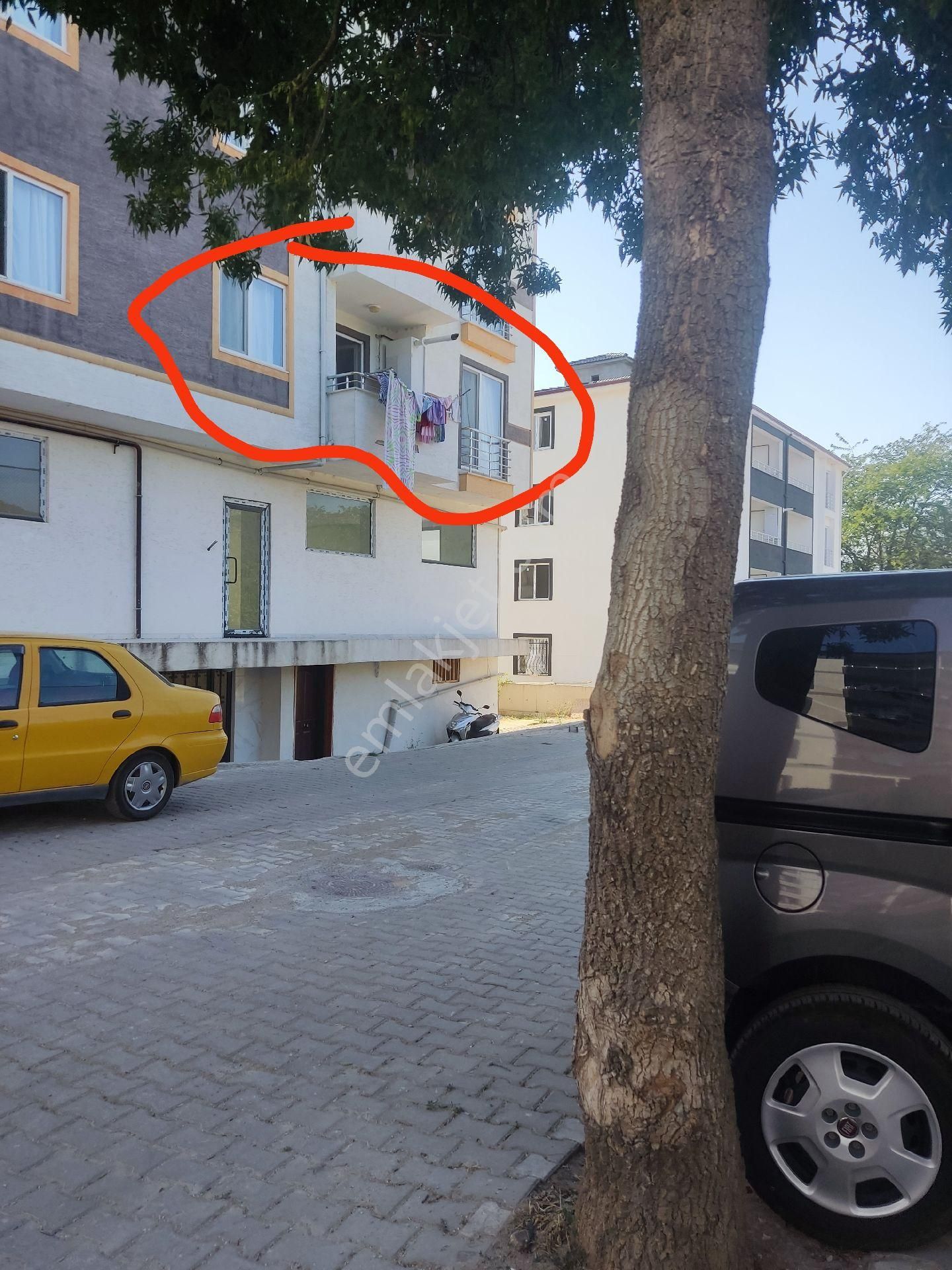 Osmaneli İnönü Satılık Daire Aile Apartmanında Kapalı Mutfak 2+1 Satılık Daire