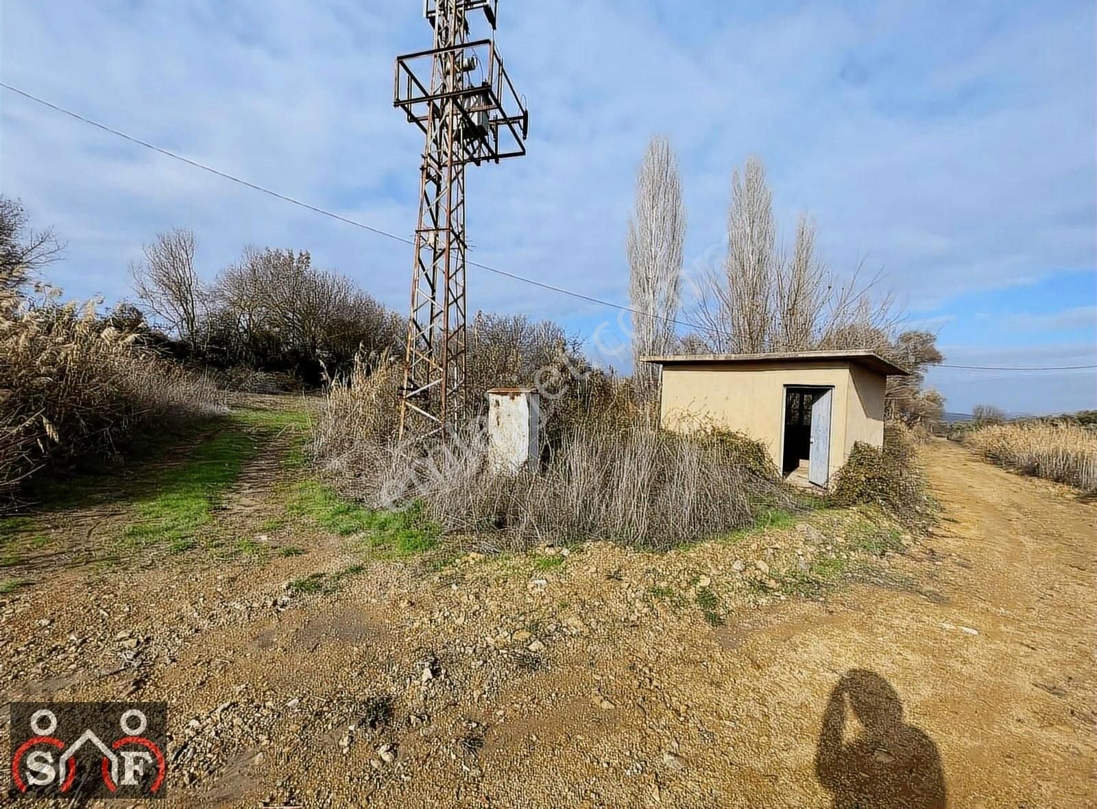 Yunusemre Büyüksümbüller Satılık Tarla Manisa Büyüksümbüller Mah. Satılık Yola Sıfır Tek Tapu Tarla