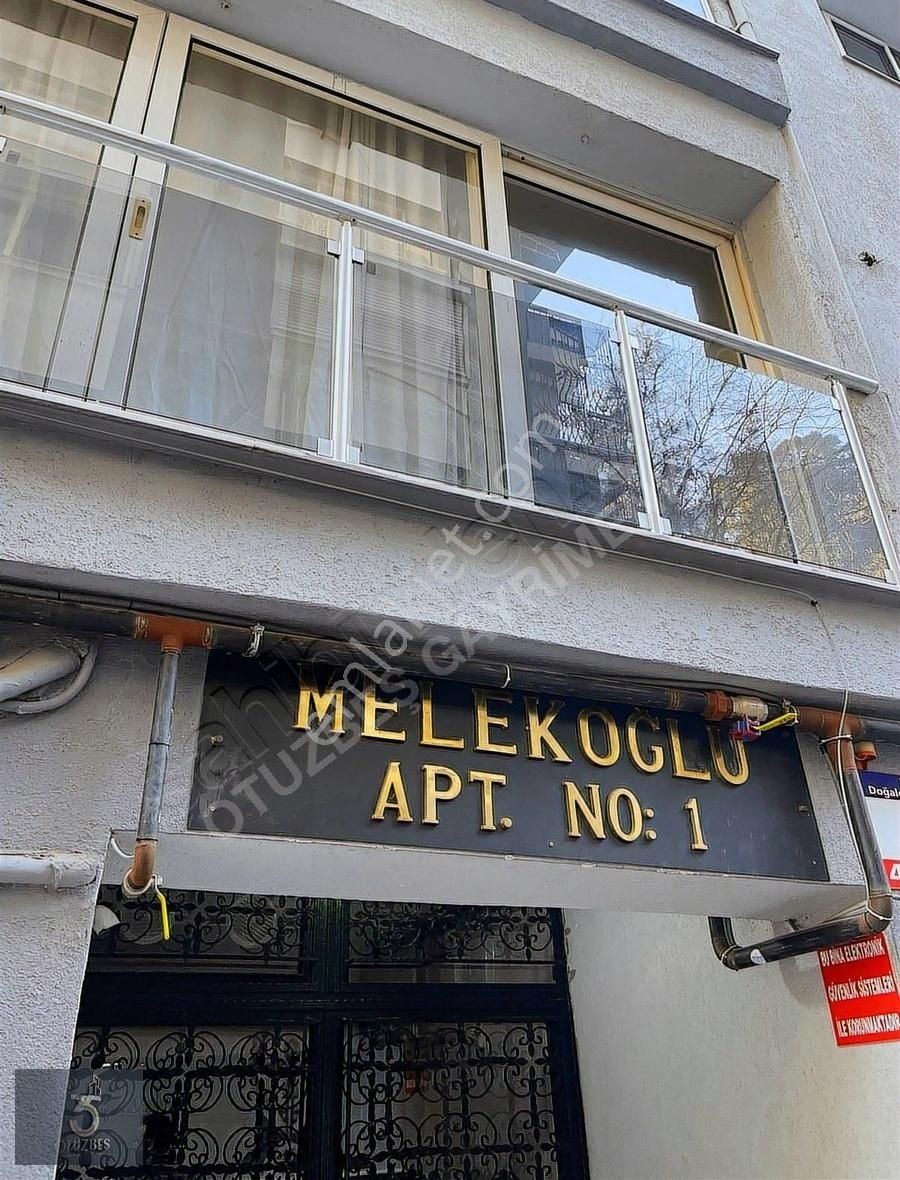 Konak Göztepe Metroya Yakın Kiralık Daire Otuzbeş'ten 2+1 Kiralık Daire Sahile 2 Dk Yürüme Mesafesinde