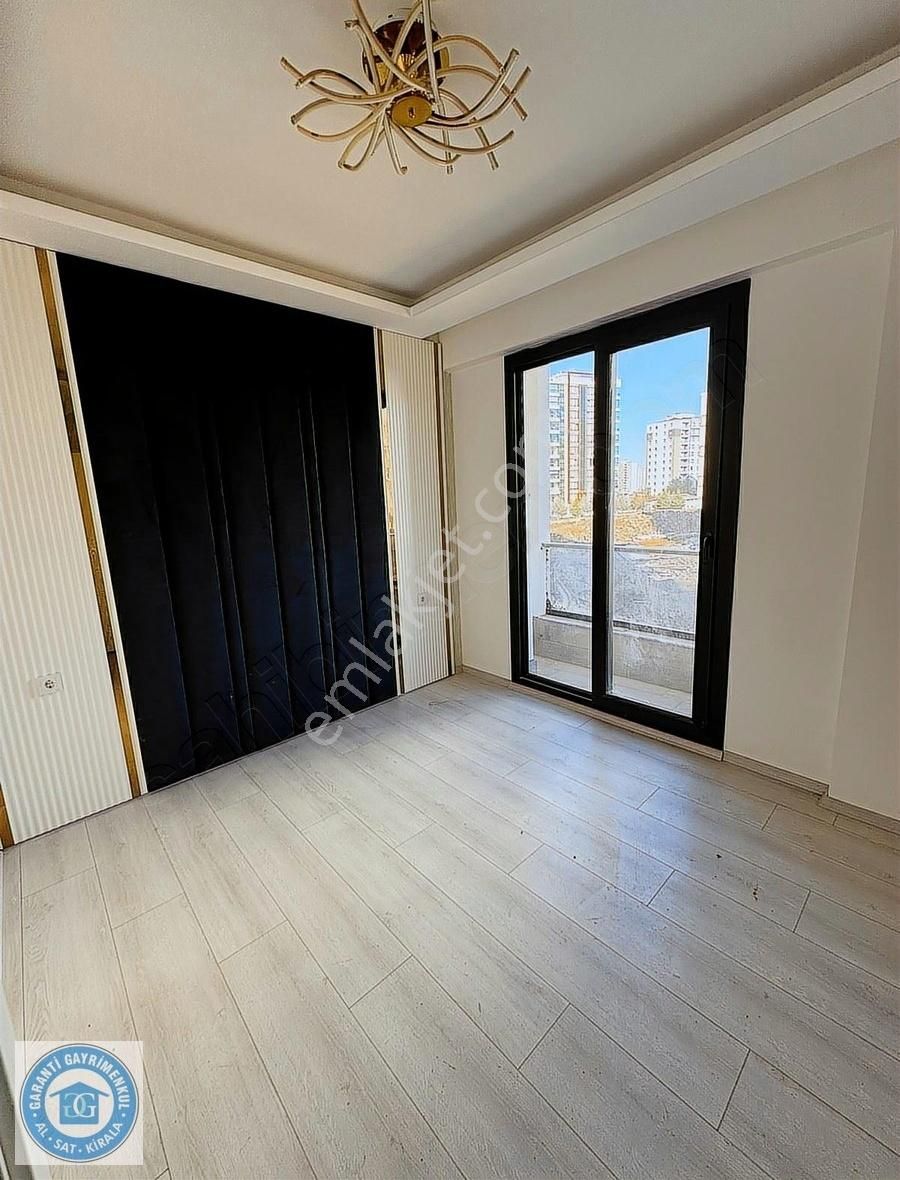 Kayapınar Medya Satılık Daire Mastfroş Caddesinde Kayalar Yapıda Uygun Fiyata 2+1 80m2 Satılık