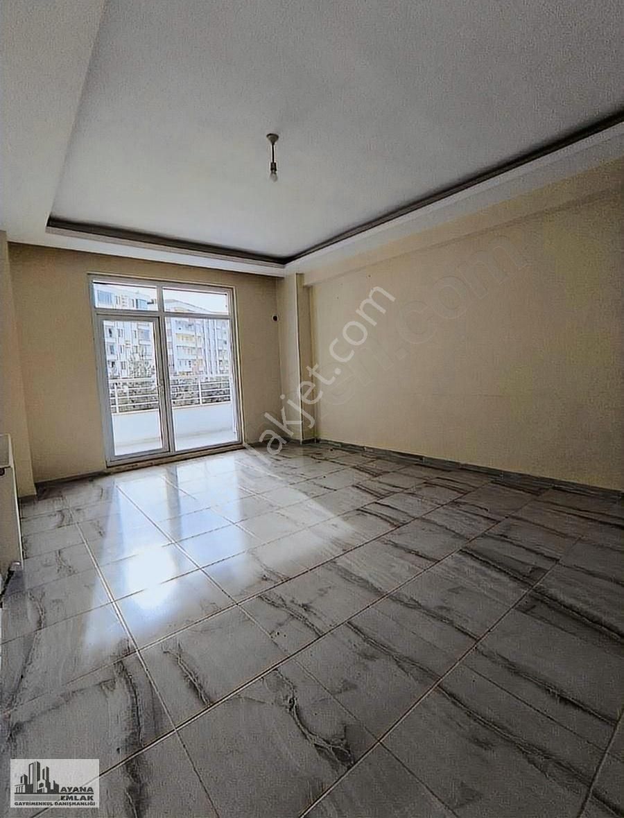 Siirt Merkez Kooperatif Kiralık Daire Çözüm Emlak'tan Kiralık 3+1 Daire