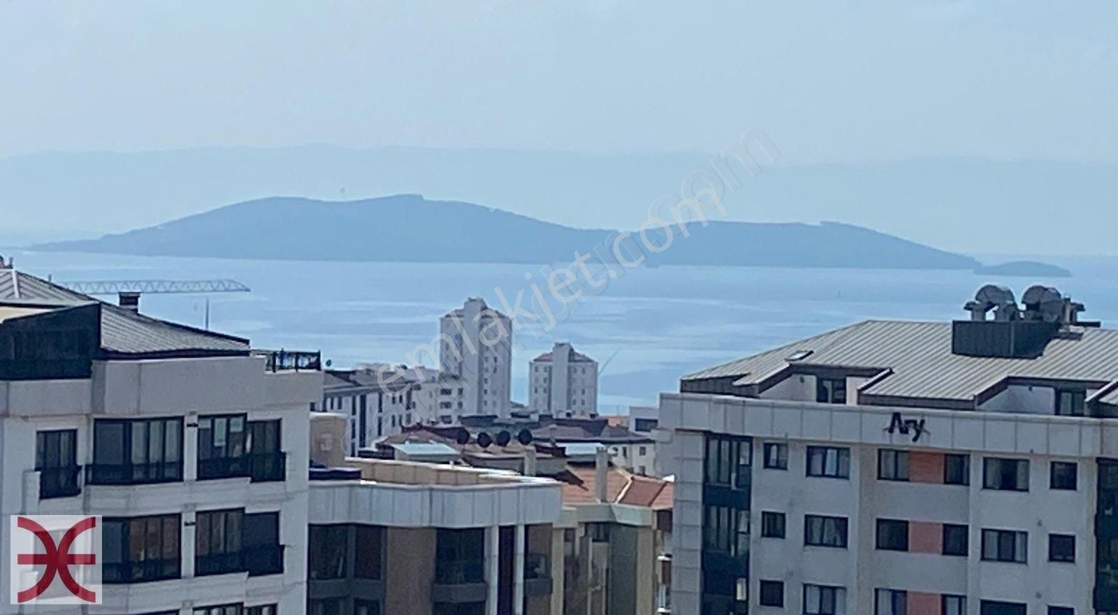 Kadıköy Kozyatağı Satılık Daire Bostancı Central Hospital Önü 95m2 Net 115m2 Brüt Denizmanzaralı