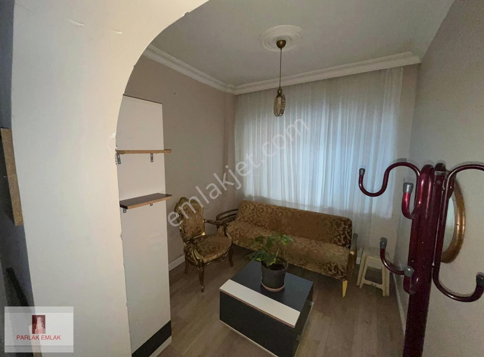 Üsküdar Salacak Kiralık Daire Parlak'tan Nezih Semt Salacak'ta 1+1 Full Eşyalı Temiz Daire***