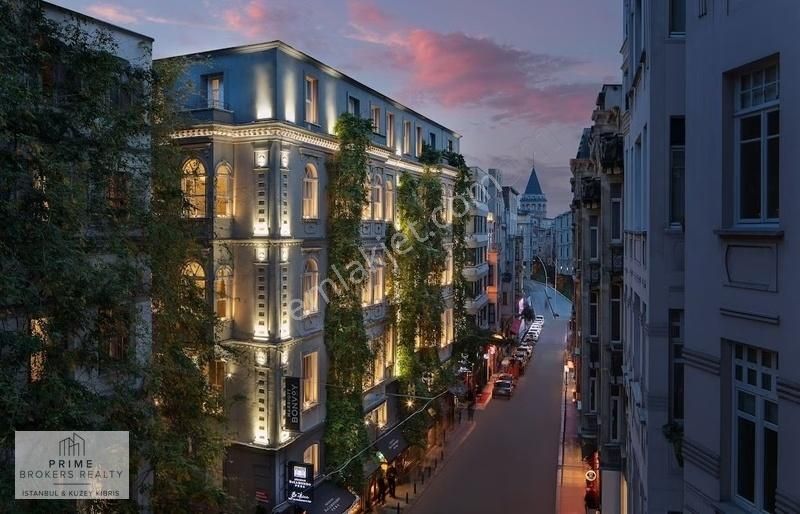 İstanbul Beyoğlu Kiralık Ofis Meşrutiyet Caddesinde 150 M² Prestijli Kiralık Ofis