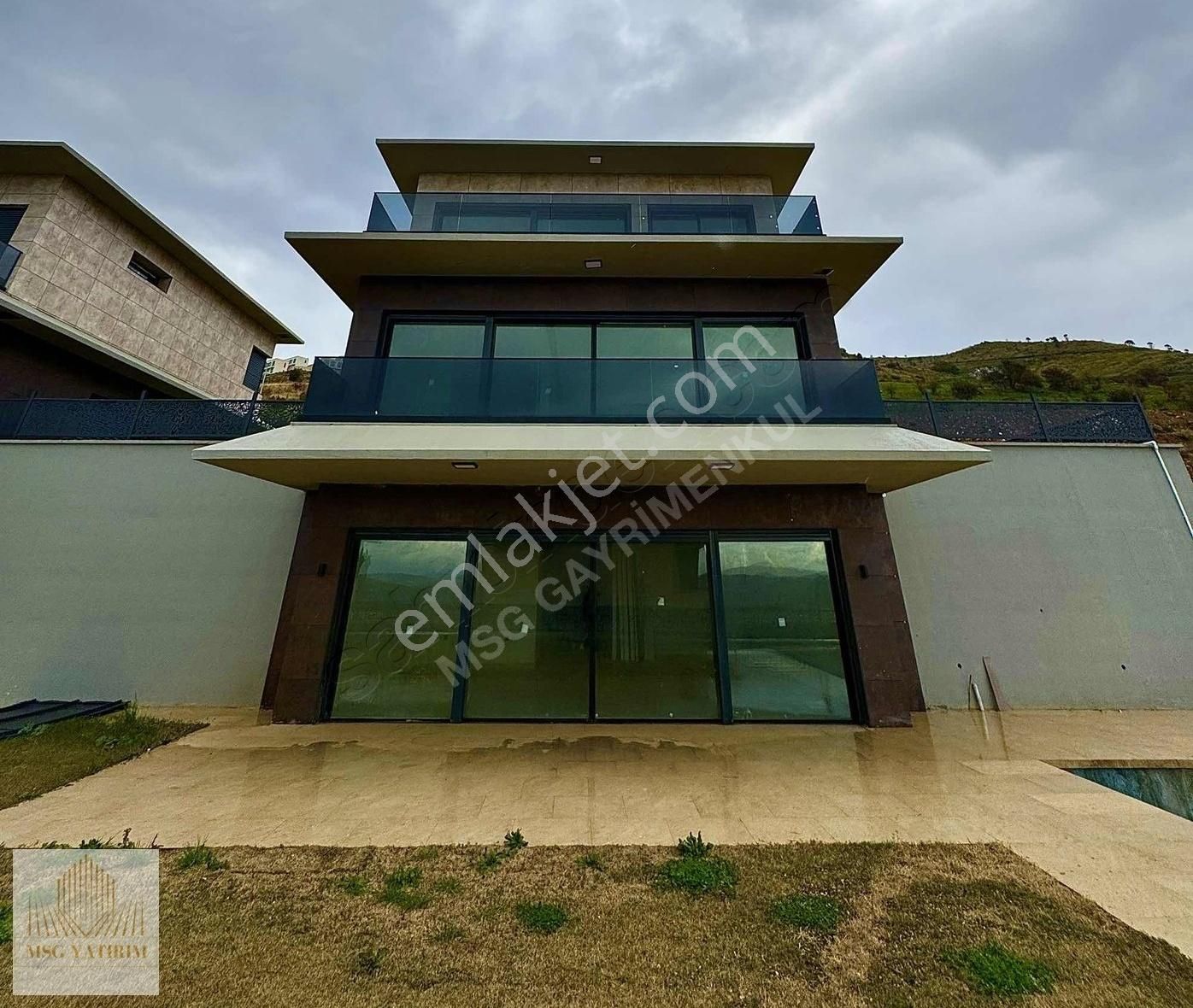 Güzelbahçe Mustafa Kemal Paşa Kiralık Villa Msg'den Site İçi Tam Müstakil / Bahçeli Ve Havuzlu Kiralık Villa