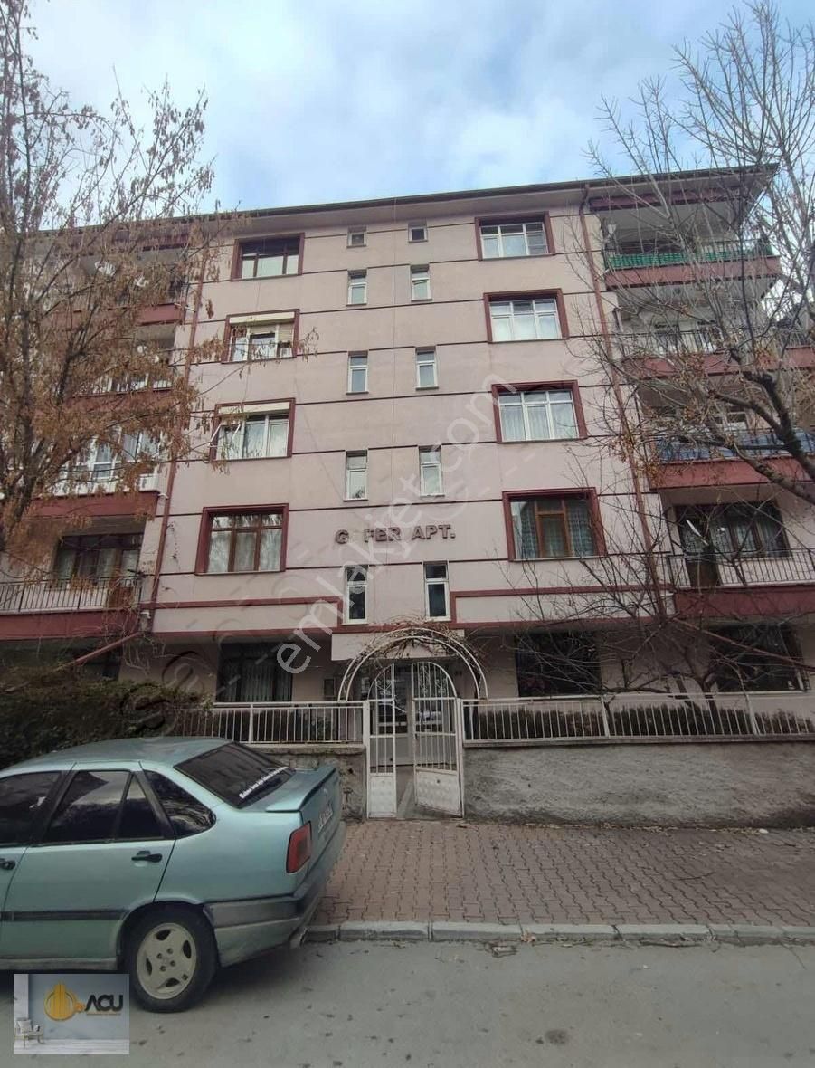 Karatay Kayacıkaraplar Satılık Daire En Tepe Avm Karşısı Satılık 3+1 Geniş Daire....