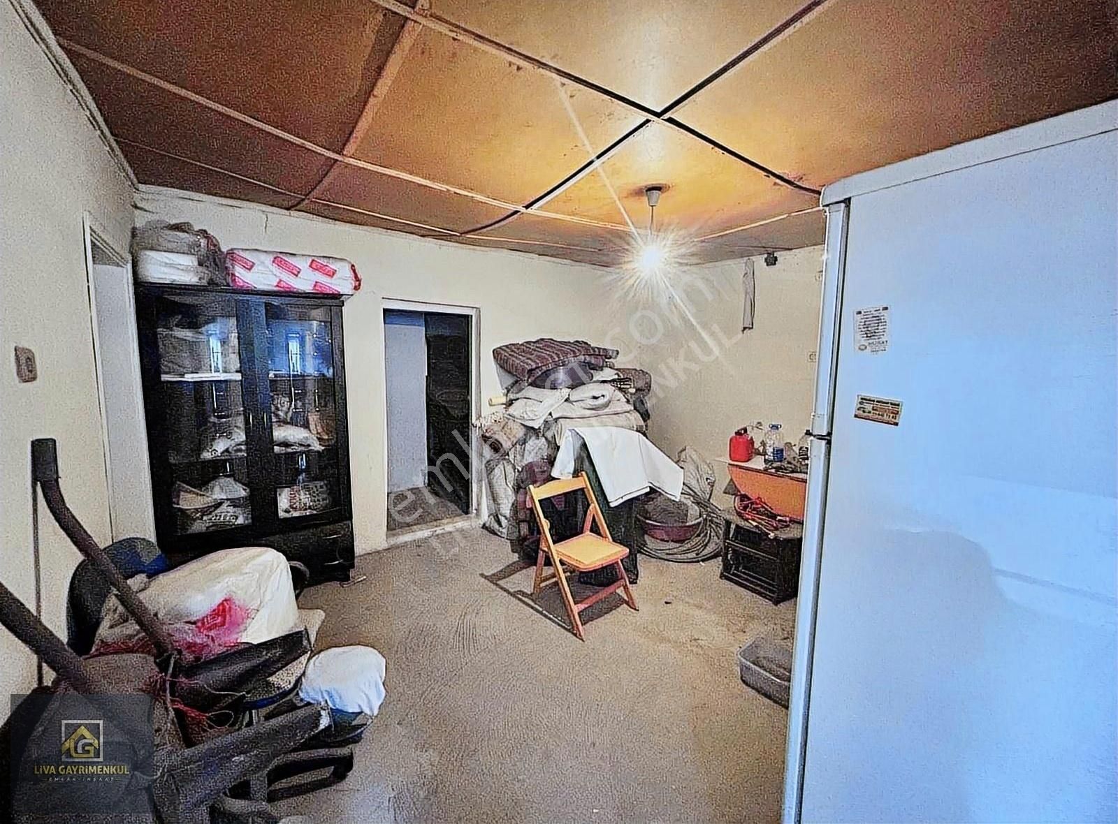 Liva'dan Buca Çamlıpınarda Satılık Müstakil Bahçeli Ev - Görsel 27