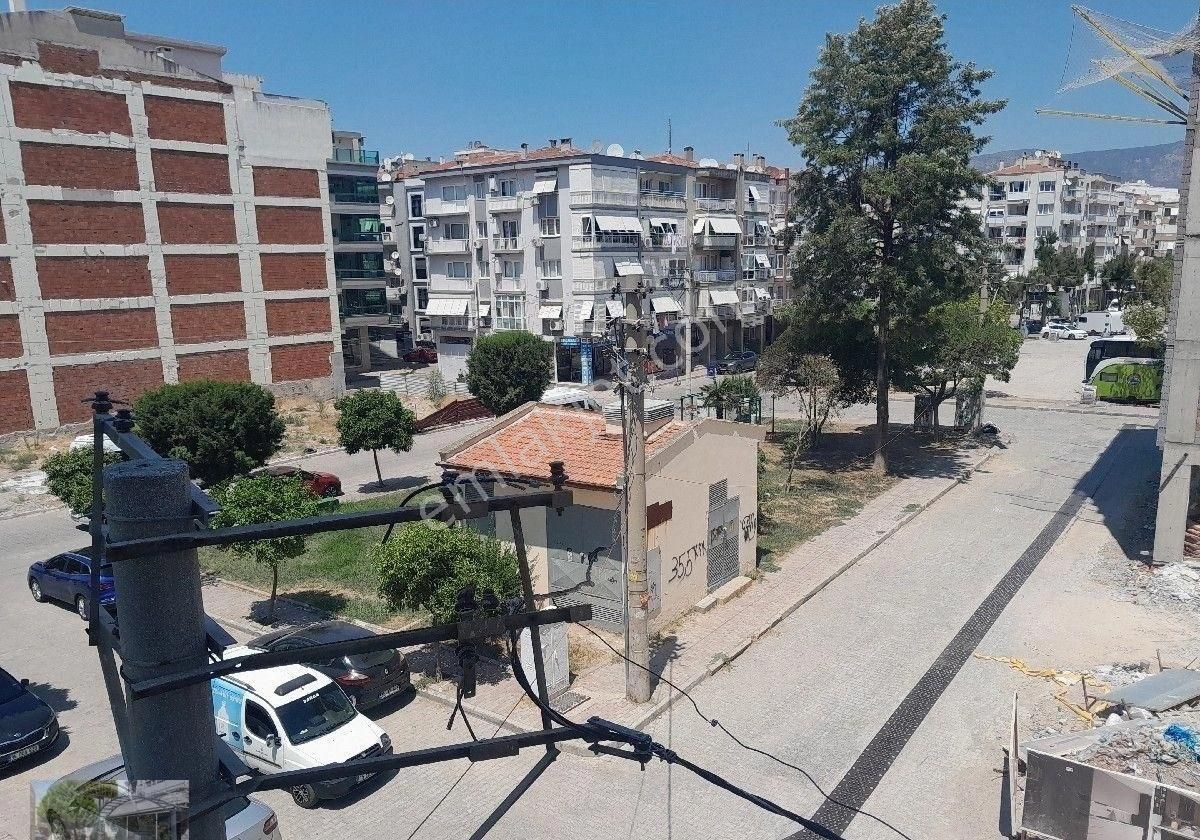 Nergiz Metrocepheli Otoparklı Önü Açık - Görsel 10