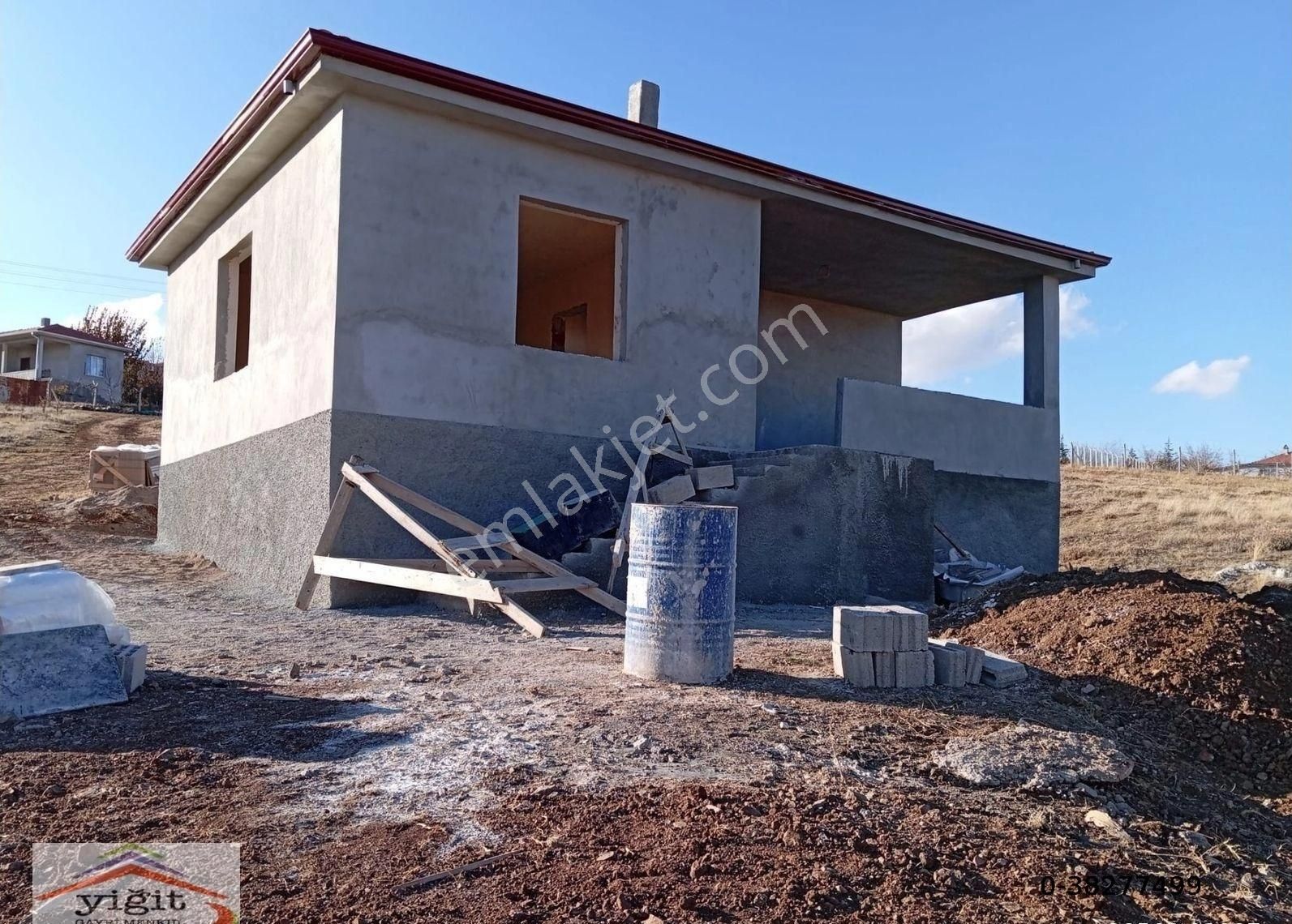 Kaman Ömerkahya Köyü Satılık Bağ & Bahçe Kırşehir Kaman Ömerkahya Koyunde İmarlı 1200 M2 Bahçede 1+1 + Depo Yeni Ev