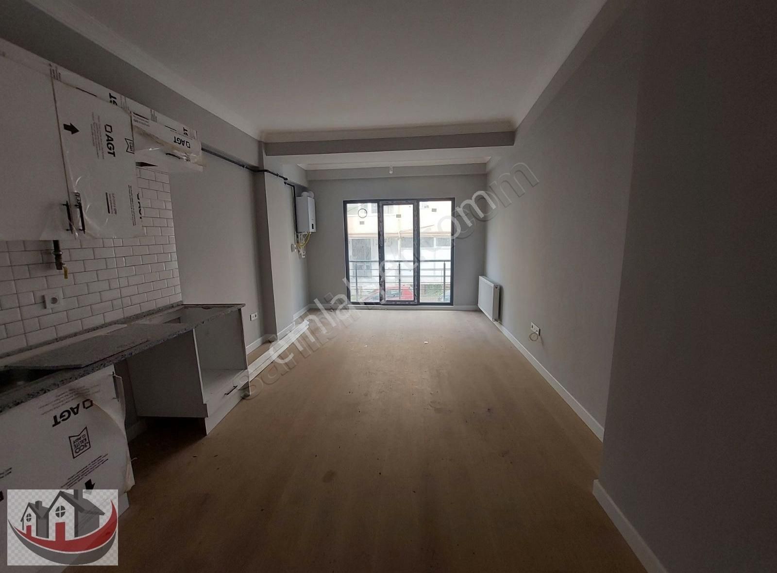 Maltepe Zümrütevler Kiralık Daire Güneyden Geniş 1+1.70m2 Sıfır Kiralık Daire