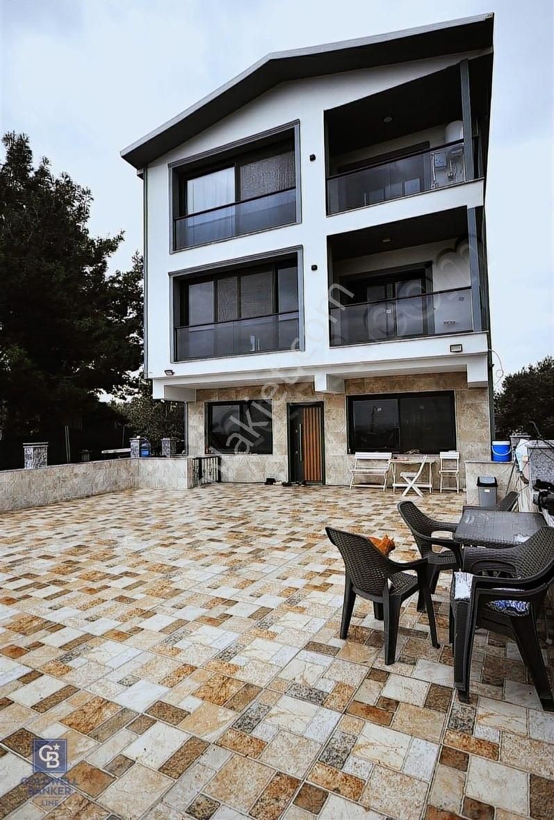 Menderes Oğlananası Atatürk Satılık Çiftlik Evi Menderes'te Eşsiz Çiftlik 5300m2 Aradığınız Herşey Mevcut