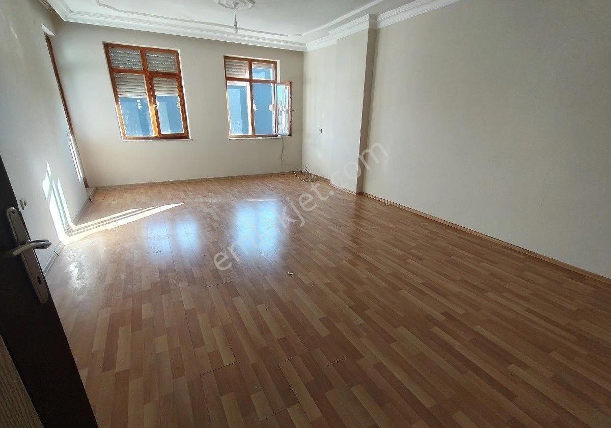 Kepez Yeni Kiralık Daire Kiralık Yeni Mahallede 3+1 Daire 150 M2 Cok Geniş Bakımlı 3/3