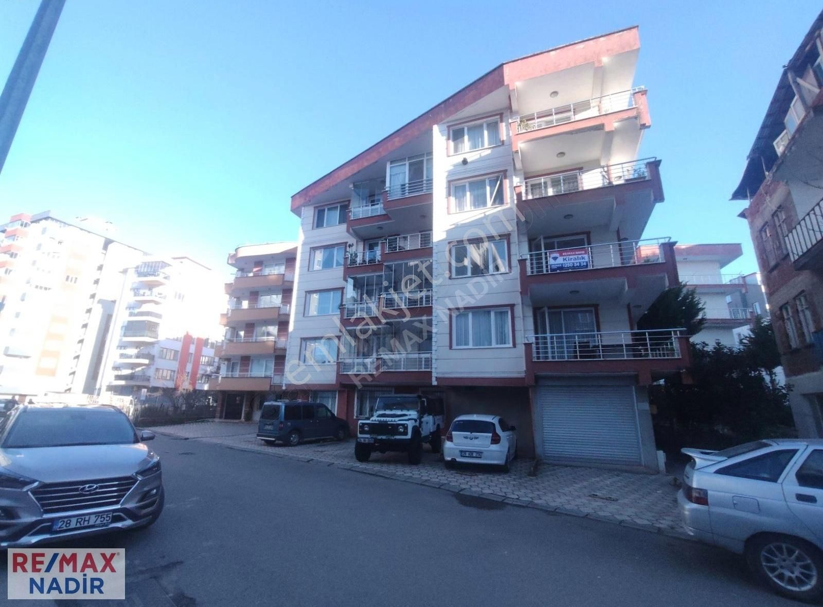 Giresun Merkez Güre Kiralık Daire Remax Nadir'den Güre'de Merkezi Konumda Ferah 3+1 135 M2 Daire