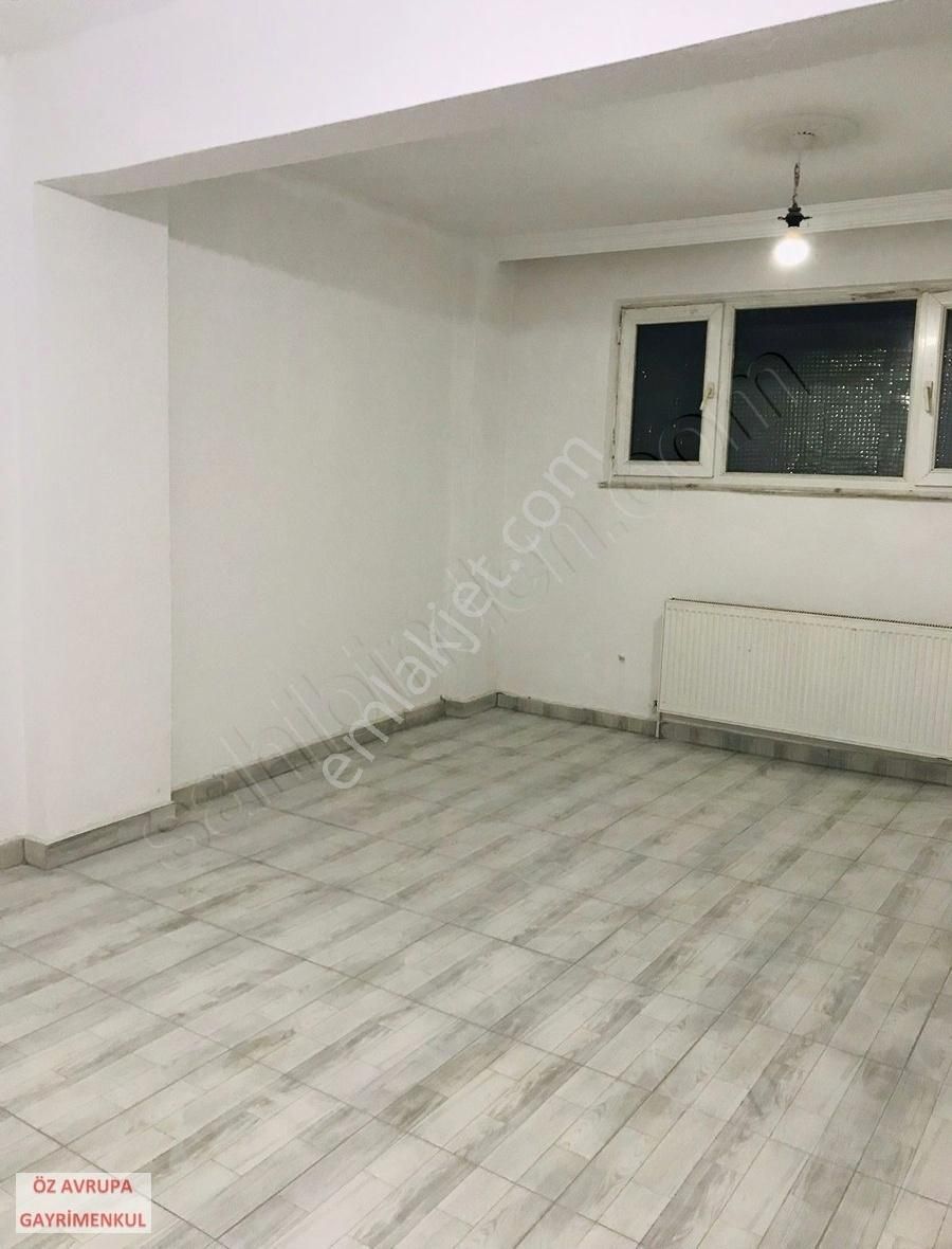 Sultangazi 50. Yıl Kiralık Daire 50,yılda Kiralık Bodrum Kat Daire Tramvaya Pazara Yakın