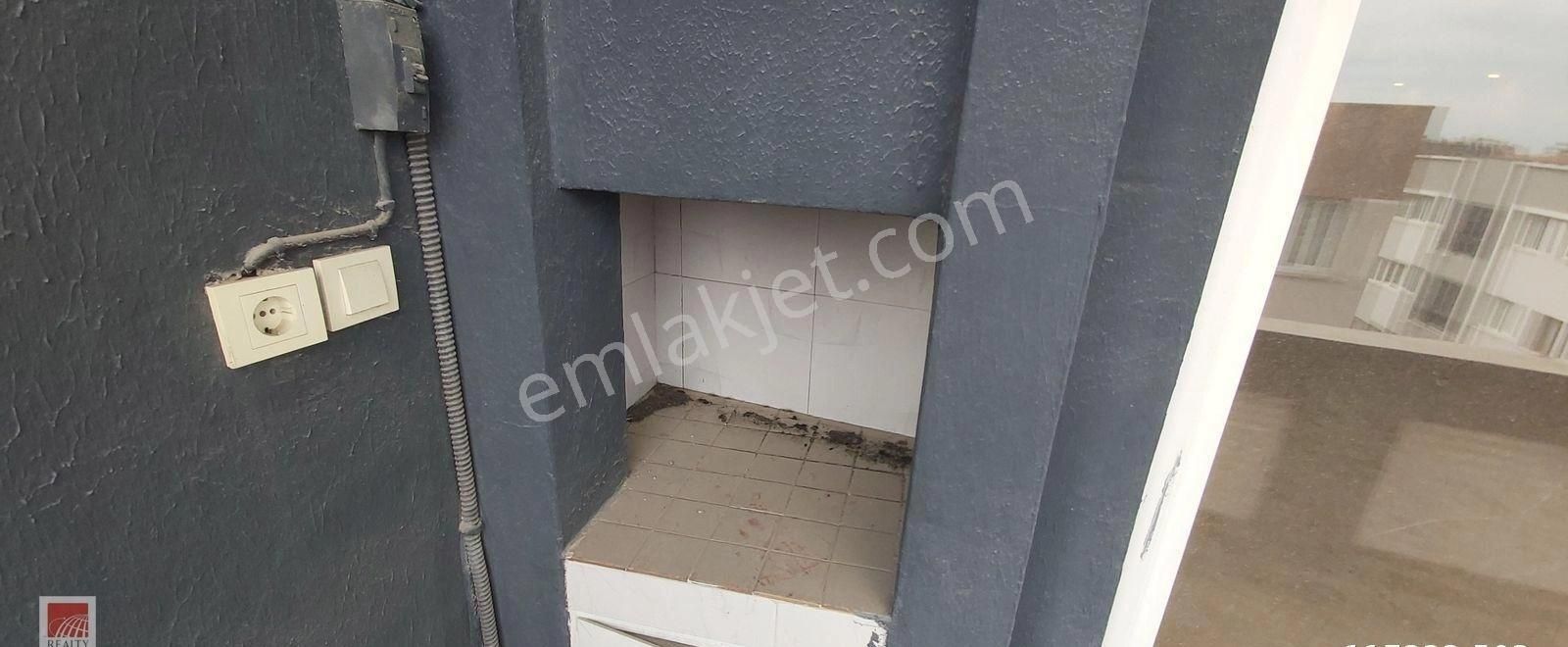 Rw Priene'den İstasyon Caddesinde 230m²bürüt Alanı Olan Daire - Görsel 32