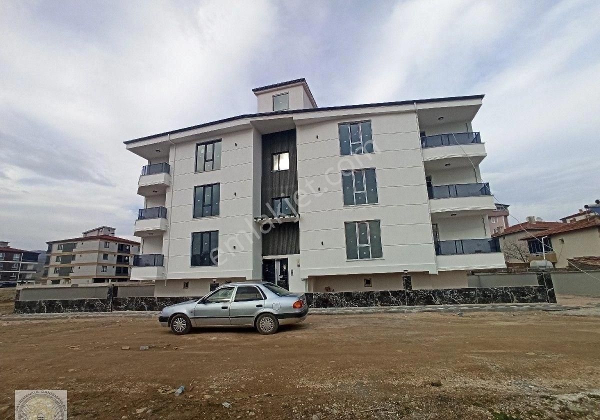 Merzifon Yeni Satılık Daire Yuvam Emlaktan Yeni Mah Satılık 130 M2 3+1 Daire