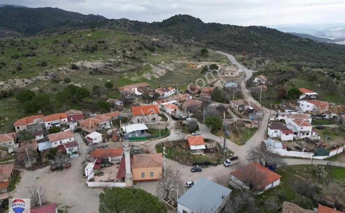 Dikili Yenice Satılık Konut İmarlı Dikili Yenice Mahallesinde Köyiçi İmarlı Satılık Arsa