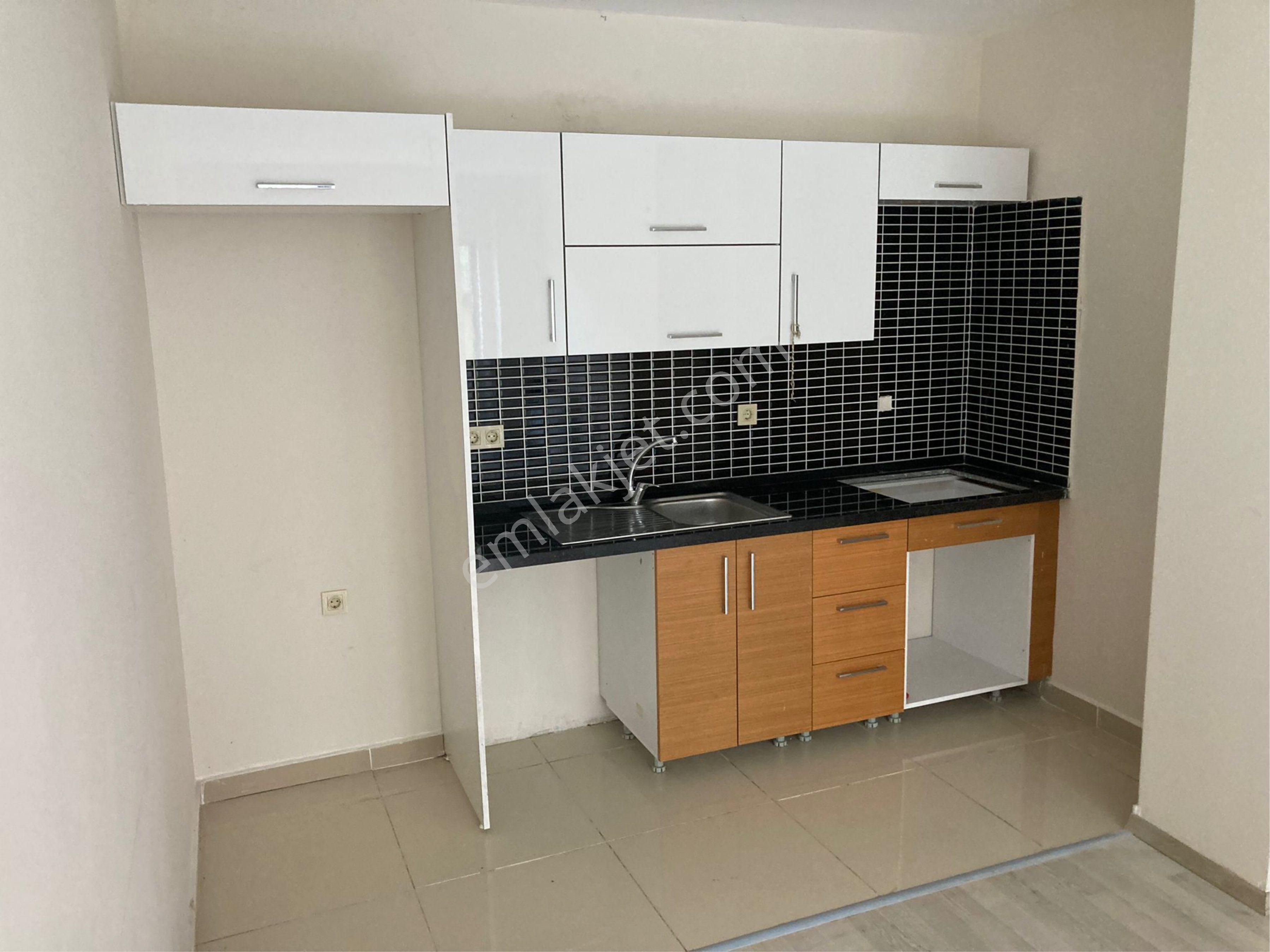 Pendik Yayalar Kiralık Daire Mak Gayrimenkul'den Yayalar Metrosu Yanında Site İçi 2+1 Kiralık