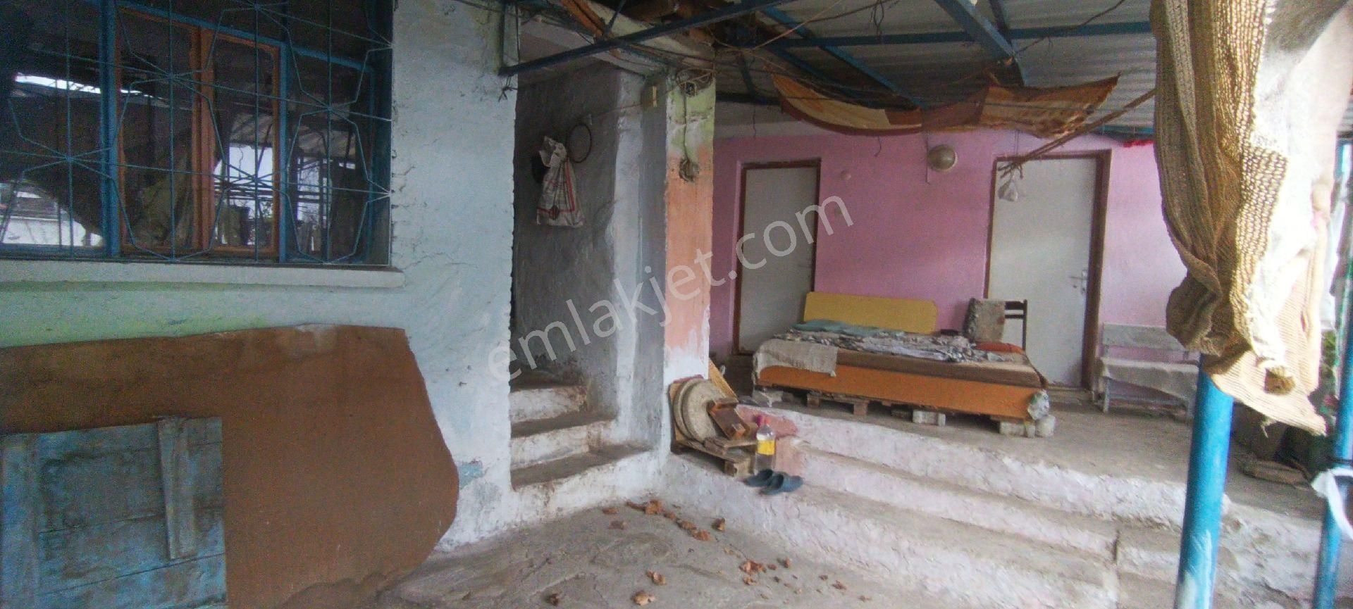 Ali Akdoğan Emlak Ofisinden Toprak Bahçeli Müstakil Ev Satılıktır - Görsel 3