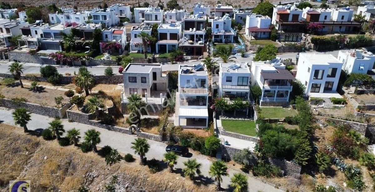 Bodrum Akyarlarda Asbat Bölgesinde 5+2 Denize Sıfır Tripleks Villa Satılık - Görsel 10