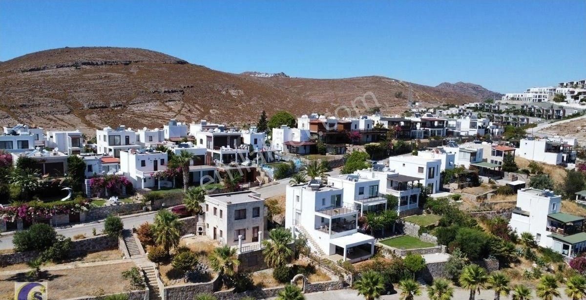 Bodrum Akyarlarda Asbat Bölgesinde 5+2 Denize Sıfır Tripleks Villa Satılık - Görsel 11
