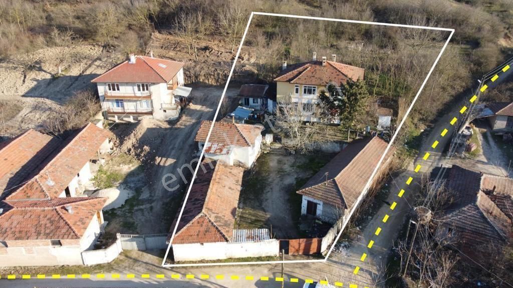 Kırklareli Lüleburgaz Hamitabat Köyü İki Katlı Ev