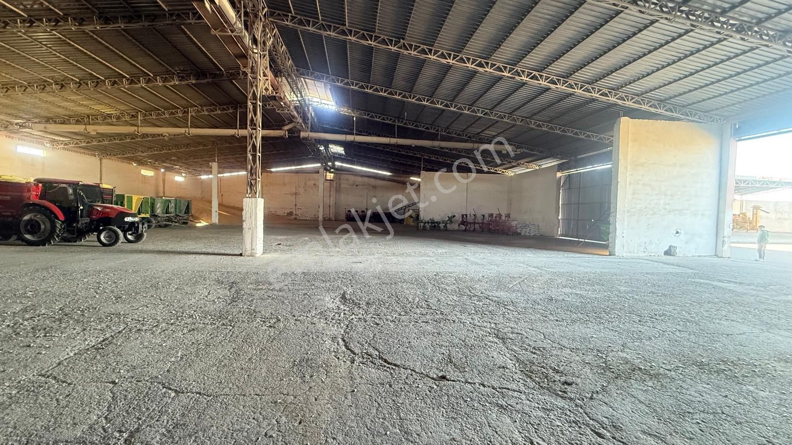 Zorlu Gayrimenkul'den Elmagölü Köyünde 3500m2 Kiralık Depolama - Görsel 13