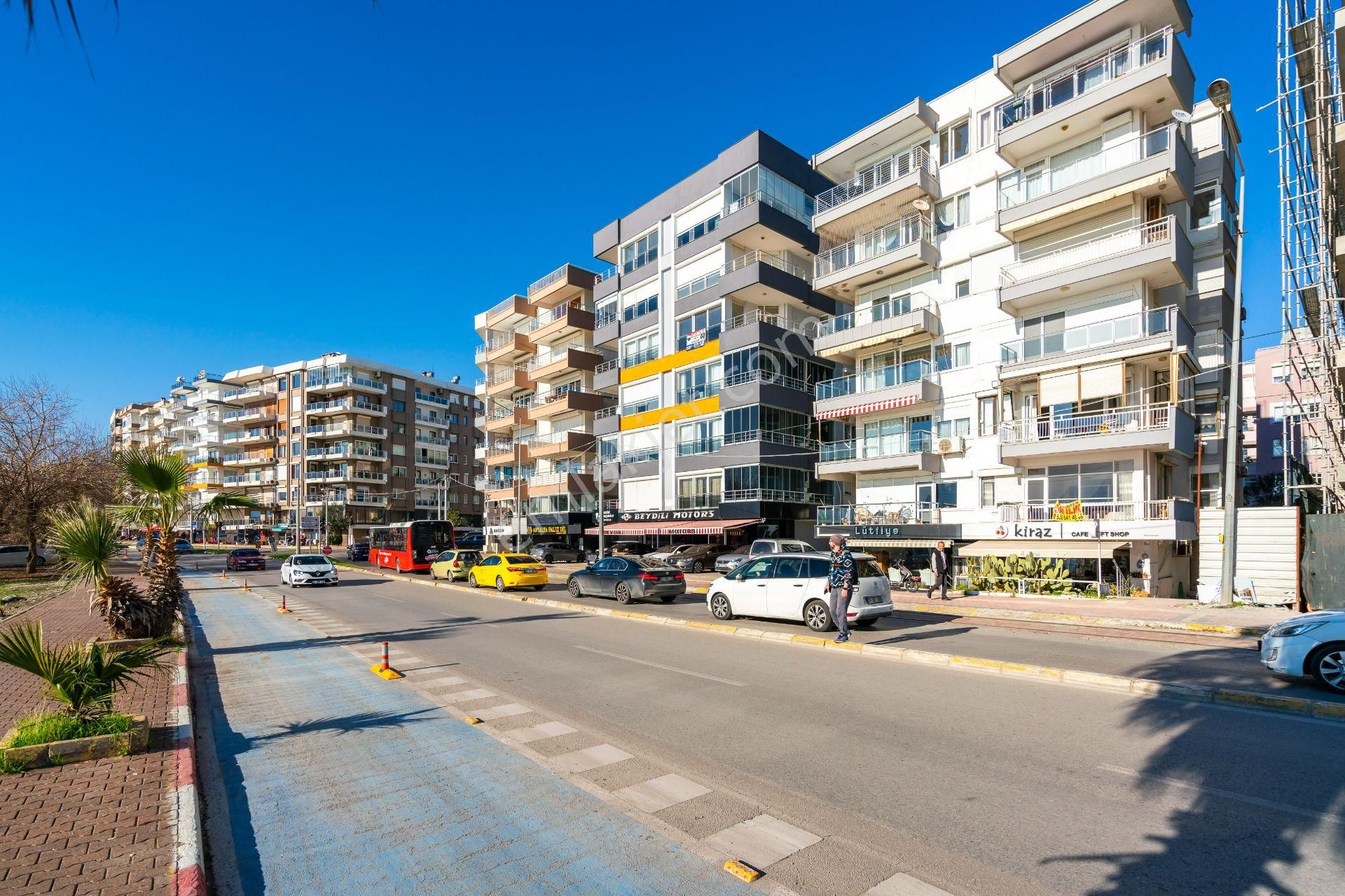 Muratpaşa Gençlik Satılık Daire Antalya'da Şehrin Merkezinde Elit Binada Ferah 3+1