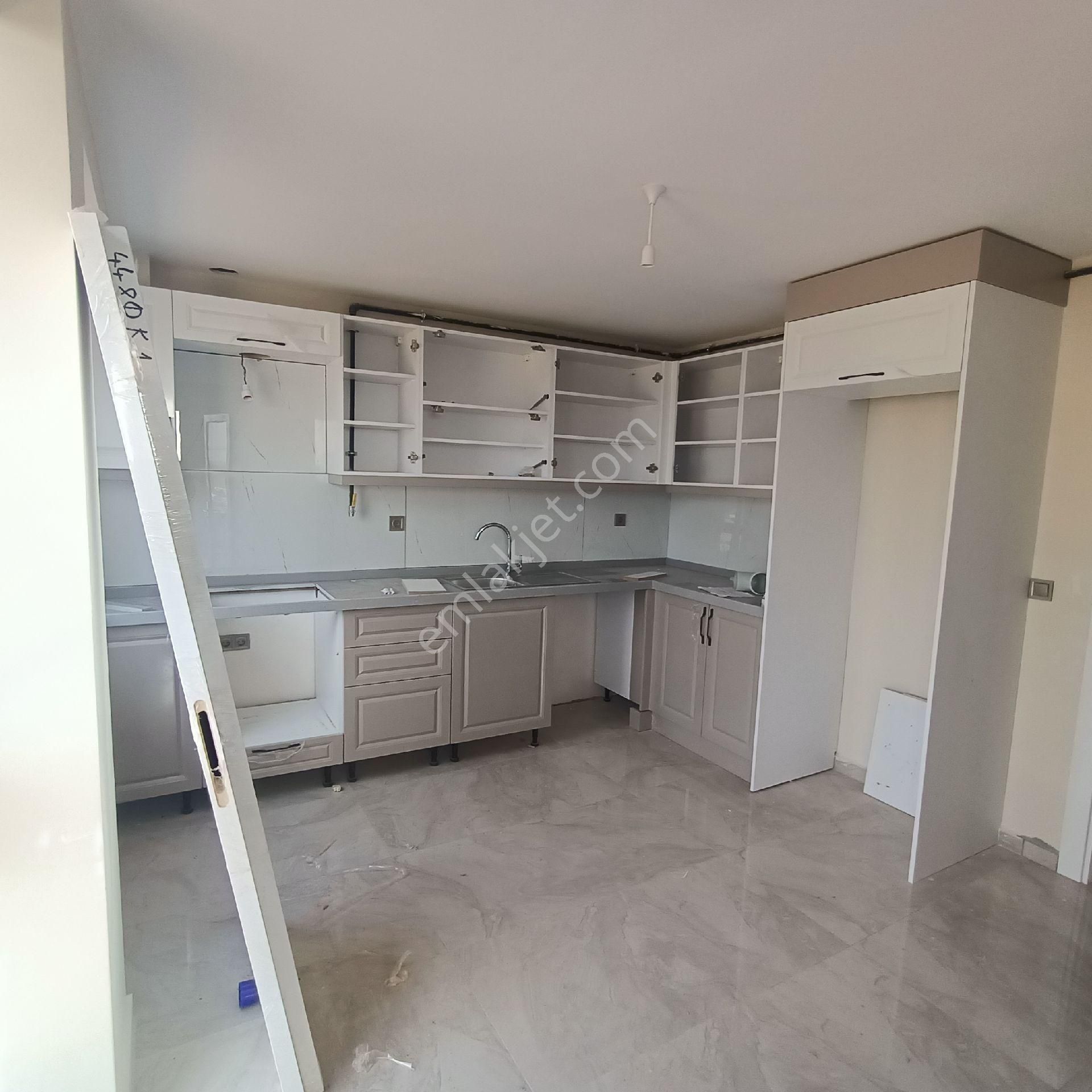 Ena Group Bursa Nilüfer Akçalar'da Göl Manzaralı Sıfır 2+1,3+1 Daireler - Görsel 3