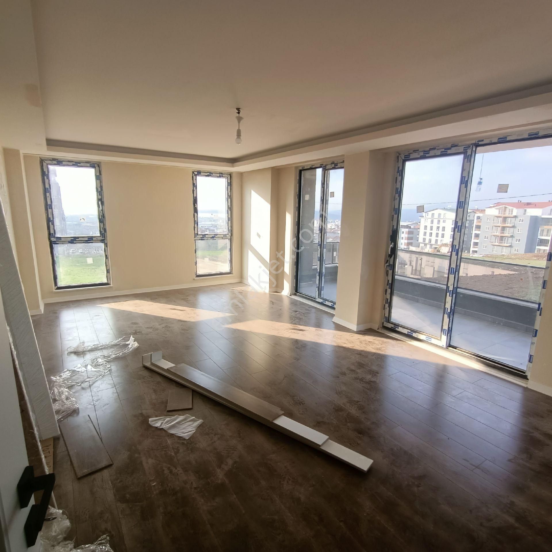 Ena Group Bursa Nilüfer Akçalar'da Göl Manzaralı Sıfır 2+1,3+1 Daireler - Görsel 11