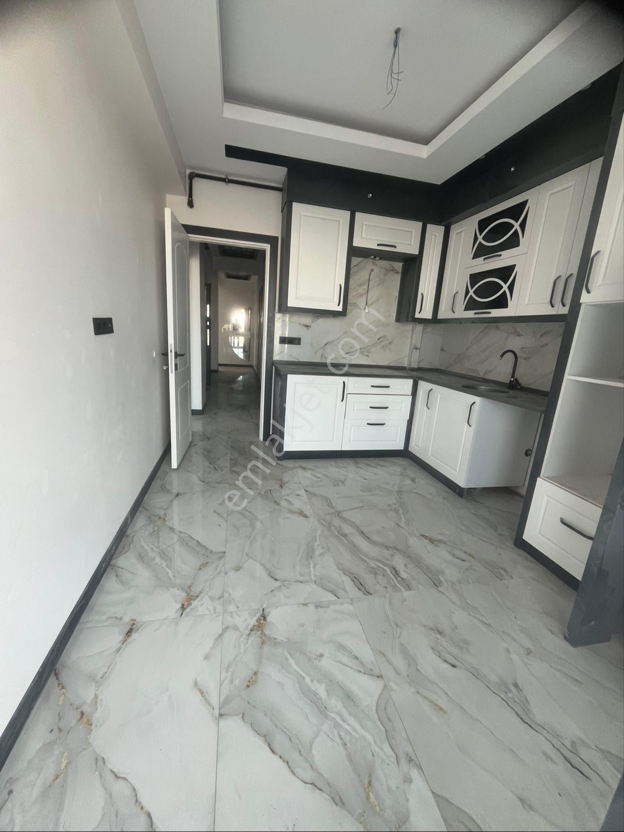 Denizli Şemikler’de 150m2 3+1 Geniş Sıfır Satılık Daire