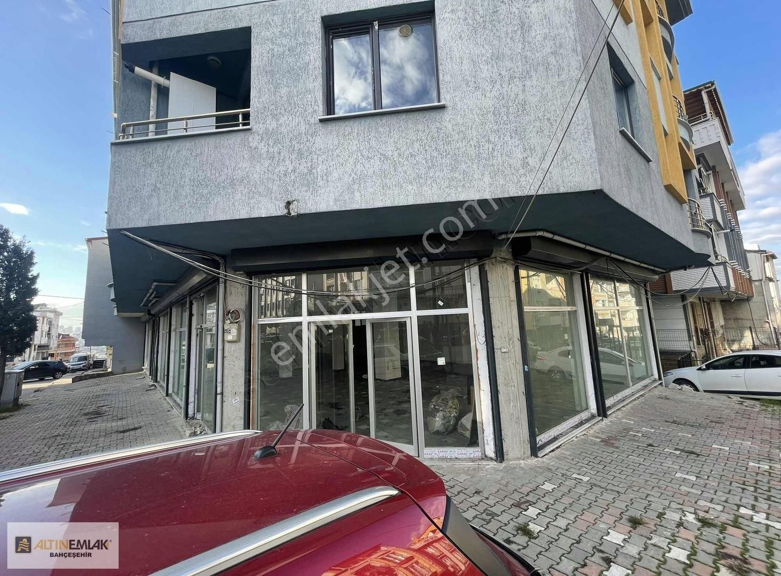 Başakşehir Güvercintepe Kiralık Dükkan & Mağaza Başakşehir Cadde Üzeri 380m2 Yüksek Tavan Kiralık Dükkan