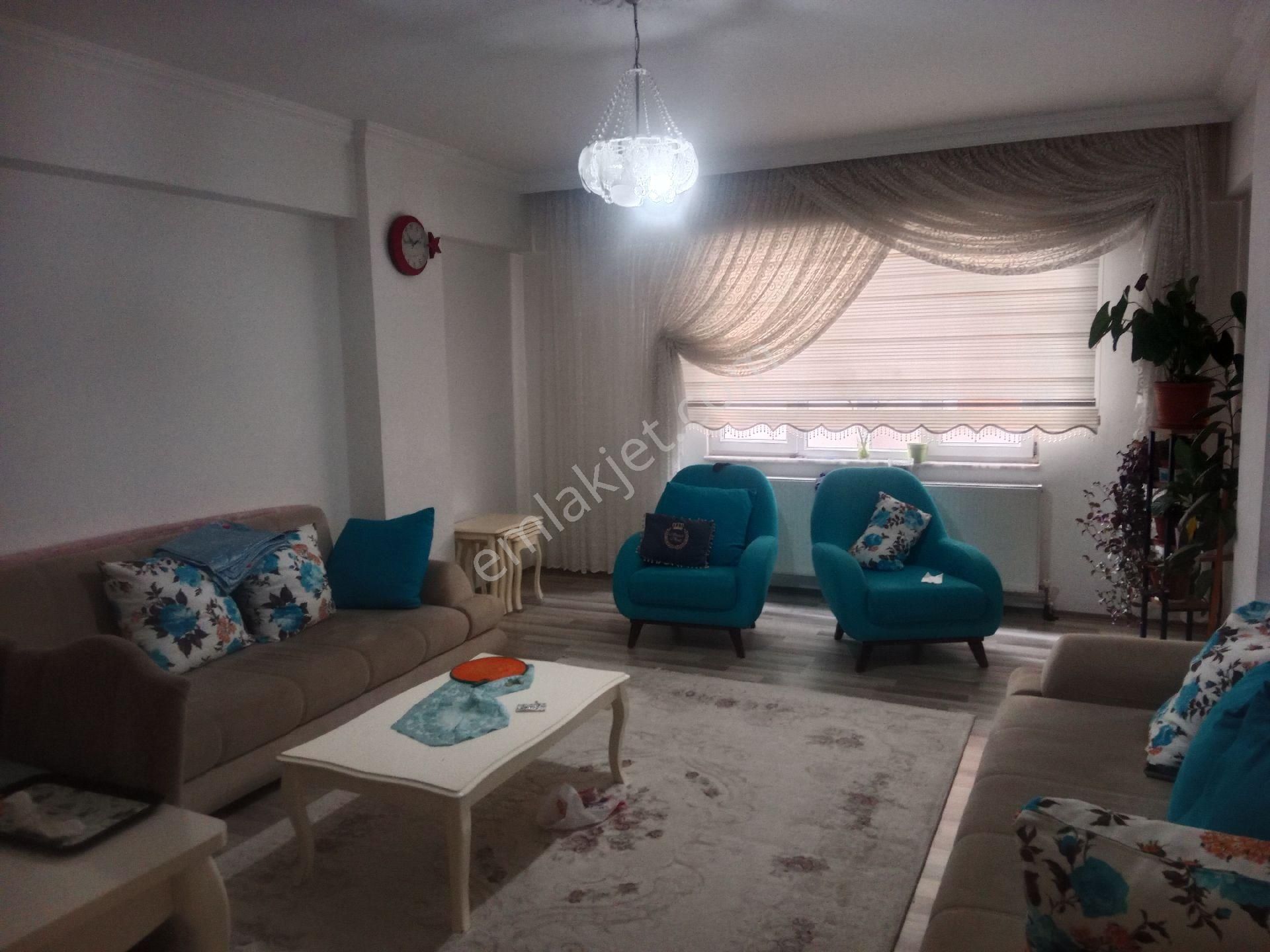 Karamanoğlu Emlak'tan 3+1 Full Eşyalı Kiralık Daire