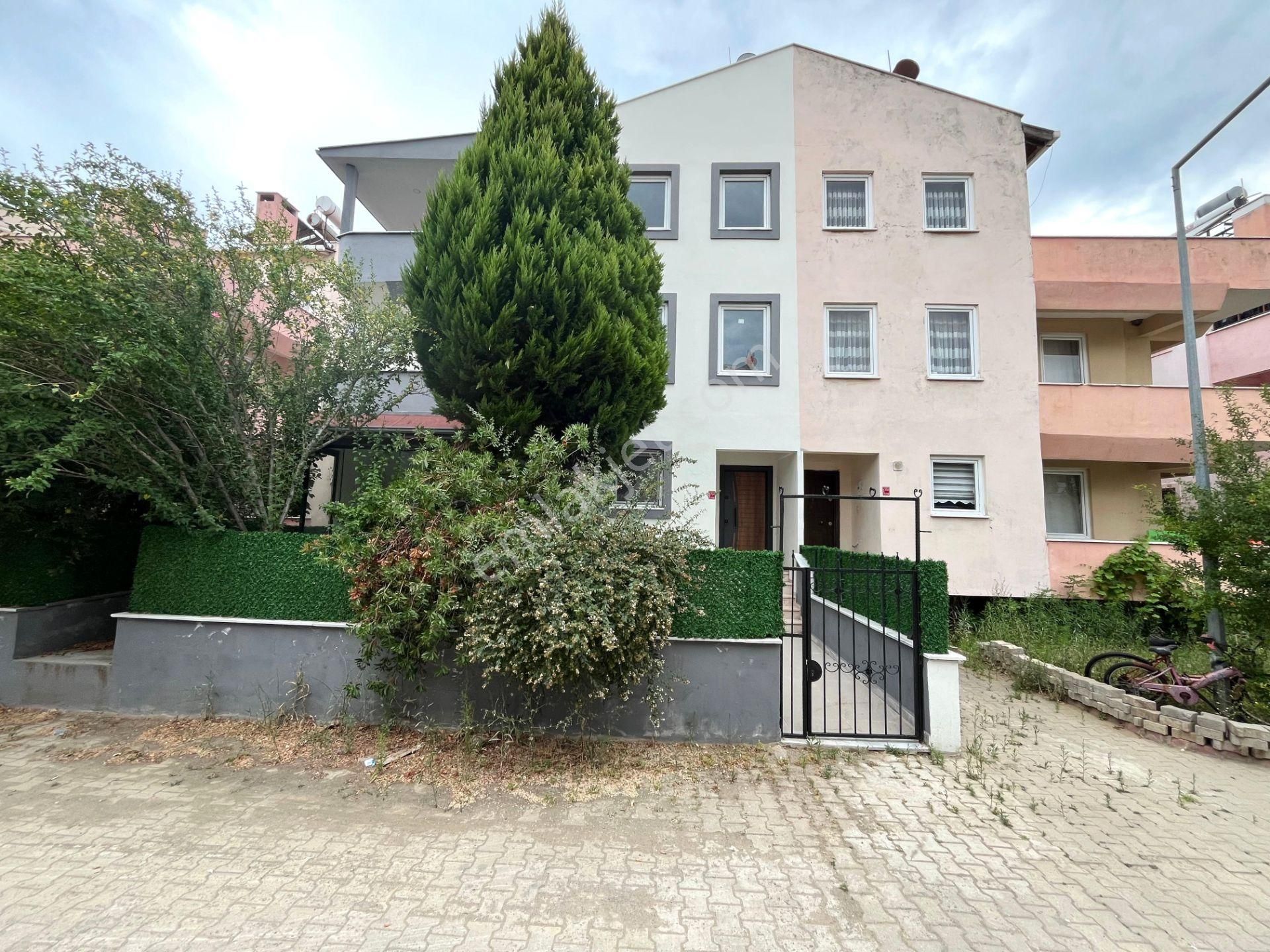 Balıkesir Edremit Boğaz Manzaralı Satılık Daire Akçay Sezgin Emlaktan Bahçeli 3+1 Satılık Ultralüx Triplex Villa