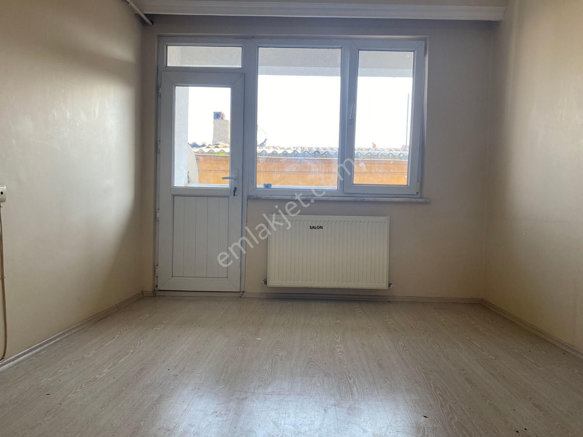 Esenler Nine Hatun Kiralık Daire Avrupa Emlak Tan Dörtyolda Nine Hatun Mah 80m² 2+1 4.kat,8 Yaşında,metroya Yakın,arka Dephe Cephe