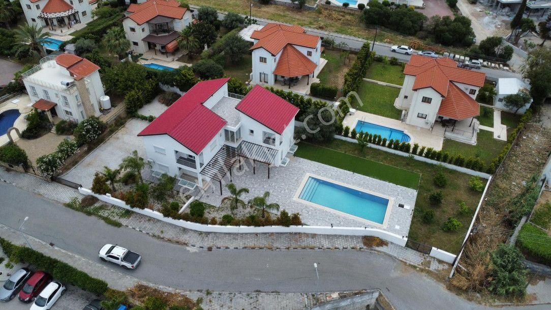 Girne Alsancak Köyü Satılık Villa Girne/alsancak'ta Merit Hotellere Yakın Konumda Satılık 6+2 Özel Havuzlu Villa