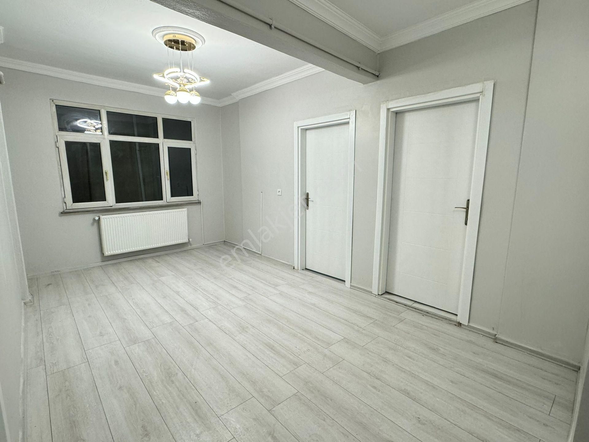 Sultangazi Sultançiftliği Satılık Daire Üç Kardeşler'dn S.çiftliği Masrafsız 2+1 90m² 2.kat Tramway Dibi