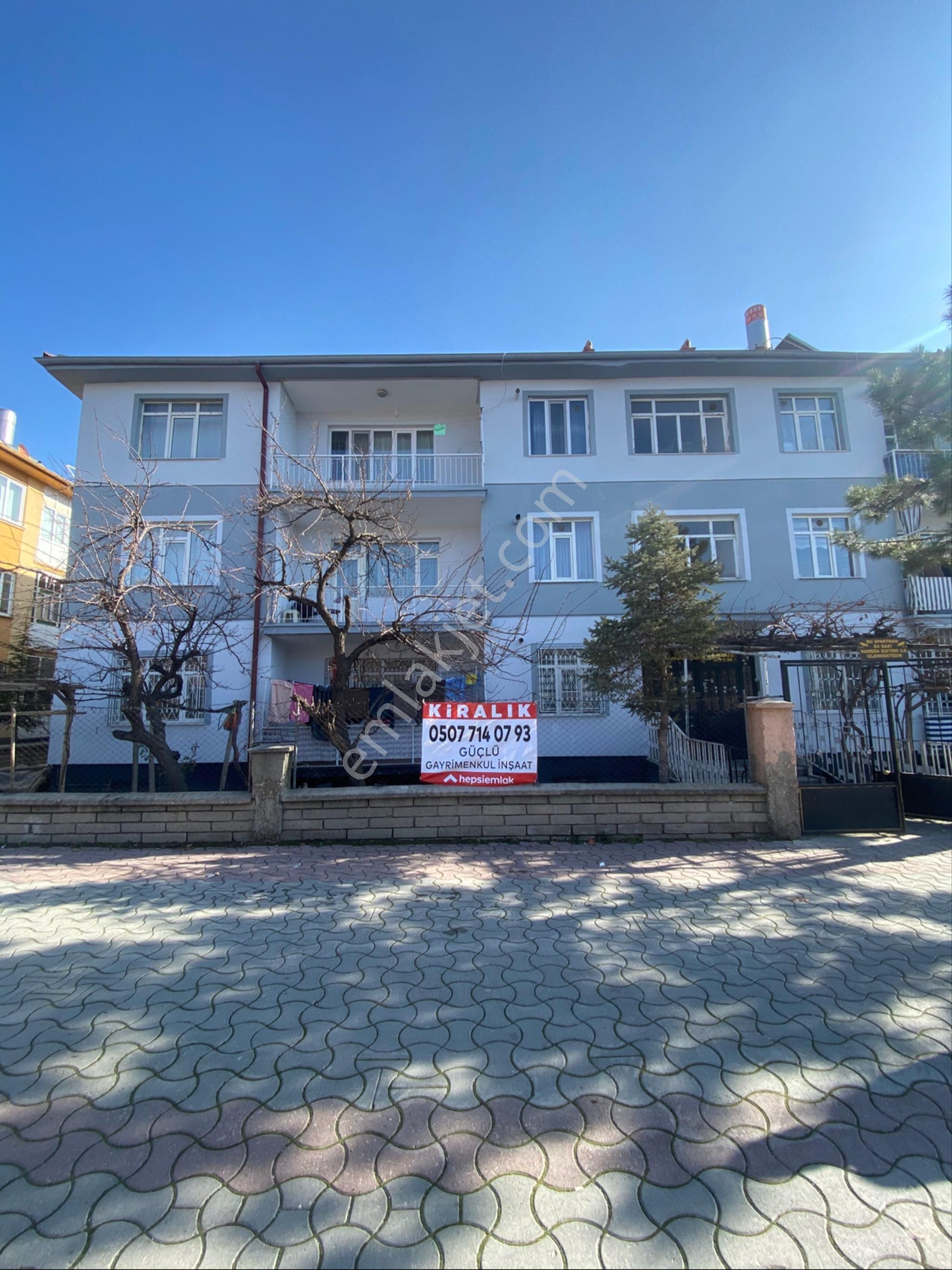 Selçuklu Cumhuriyet Kiralık Daire İstanbul Yolu Arkasında 3+1 Daire Giriş Kat