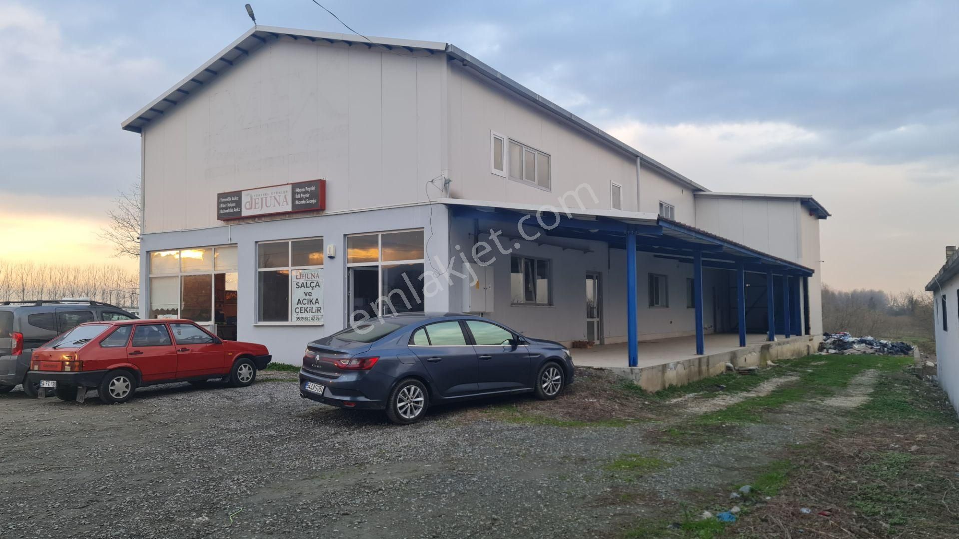 Erenler Kayalarmemduhiye Kiralık Depo Remax Mavi'den Kayalar'da Üstkat Kullanıma Sahip 350 M² Antrepo