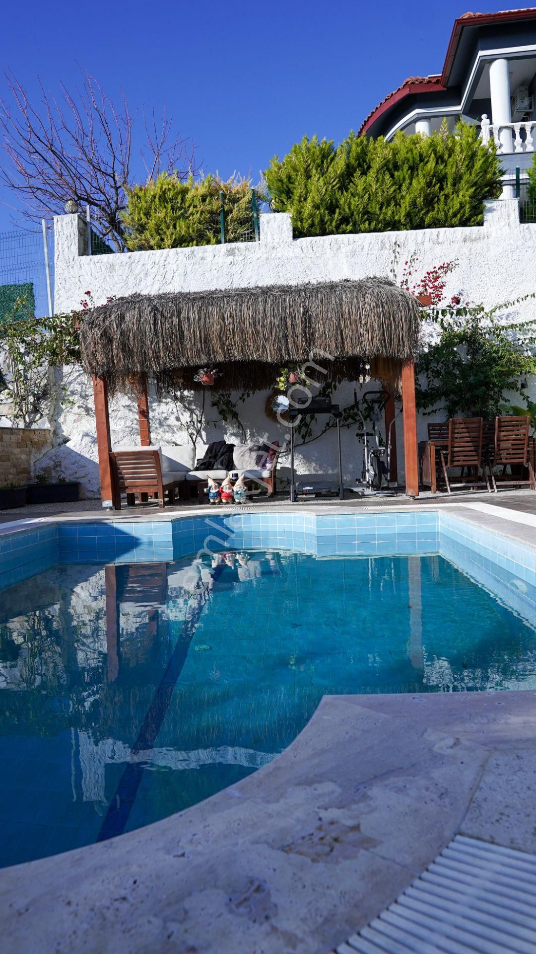 Full Deniz Manzaralı Lüks Müstakil Villa - Görsel 35