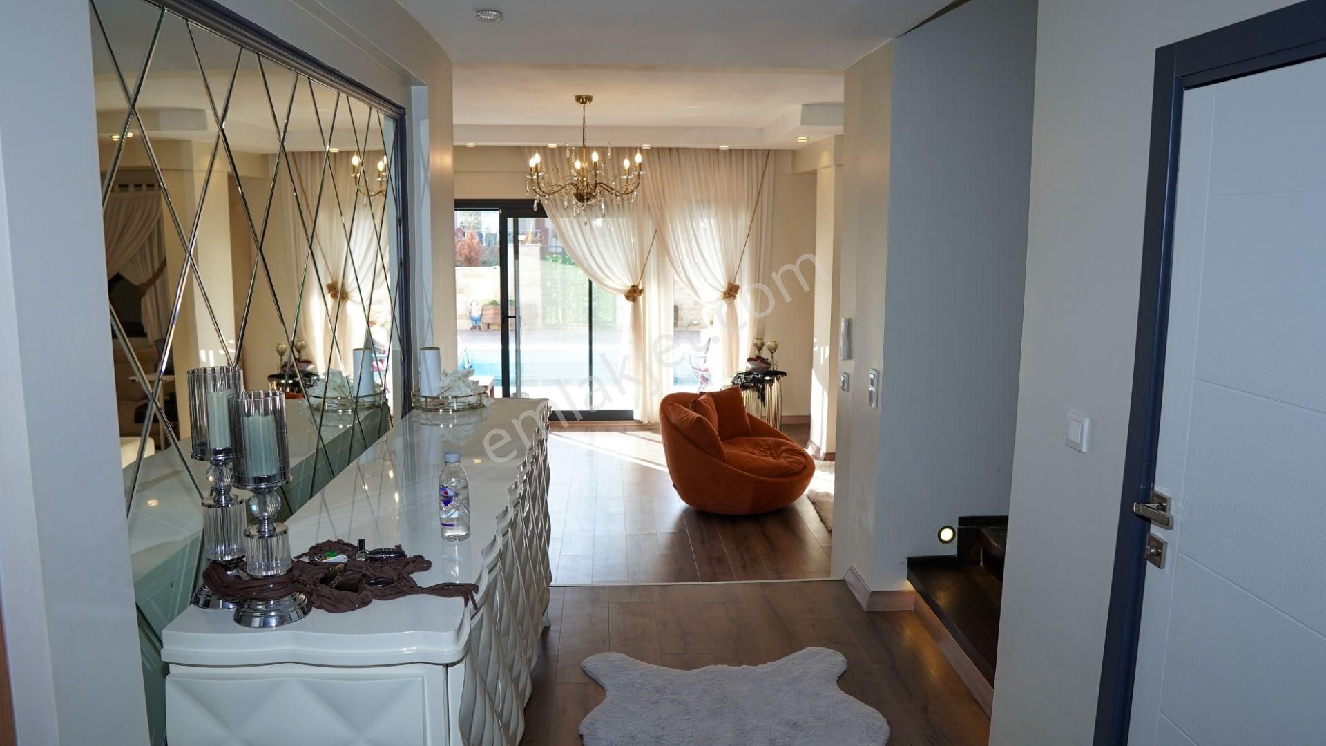 Full Deniz Manzaralı Lüks Müstakil Villa - Görsel 33