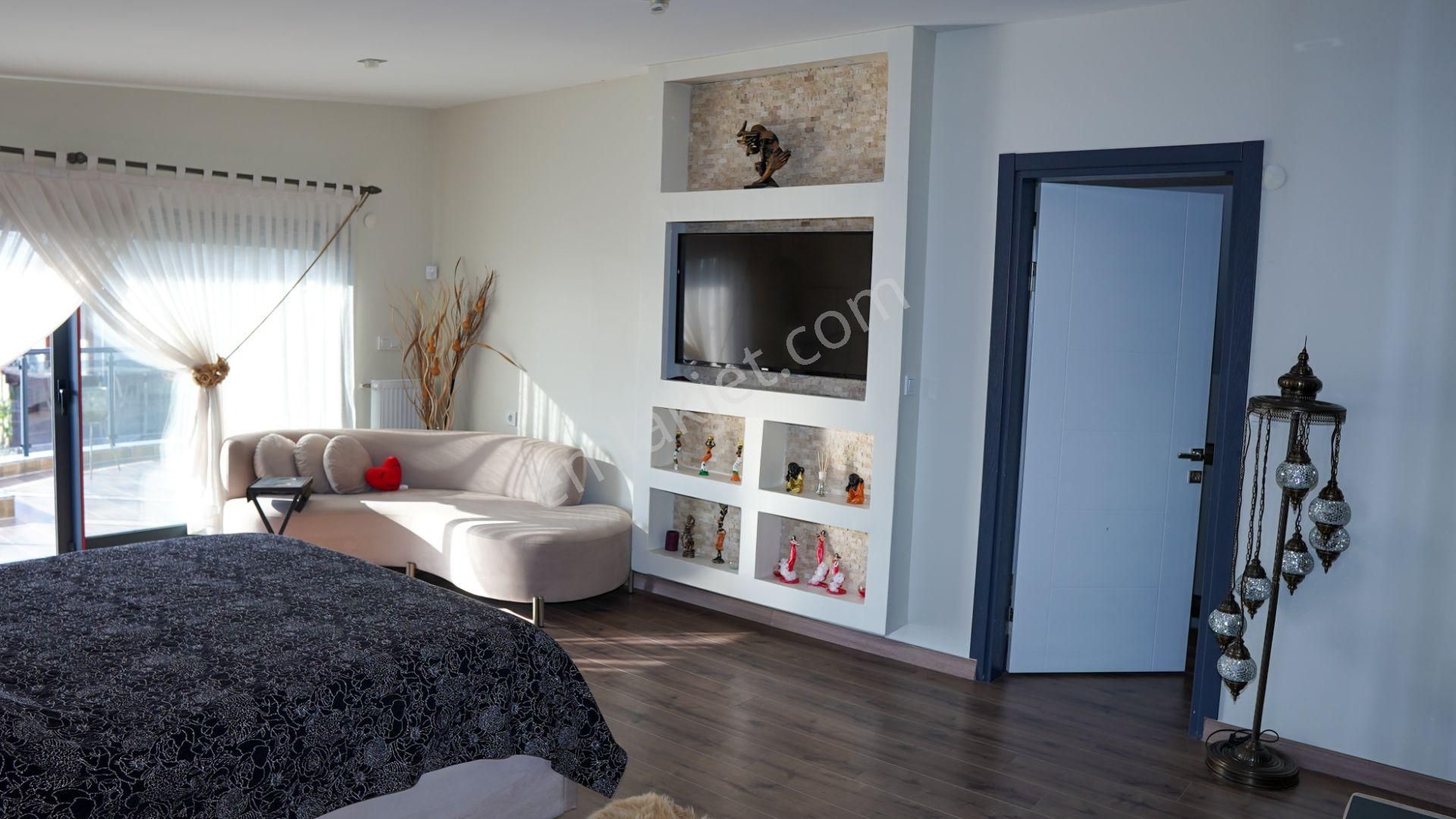 Full Deniz Manzaralı Lüks Müstakil Villa - Görsel 10