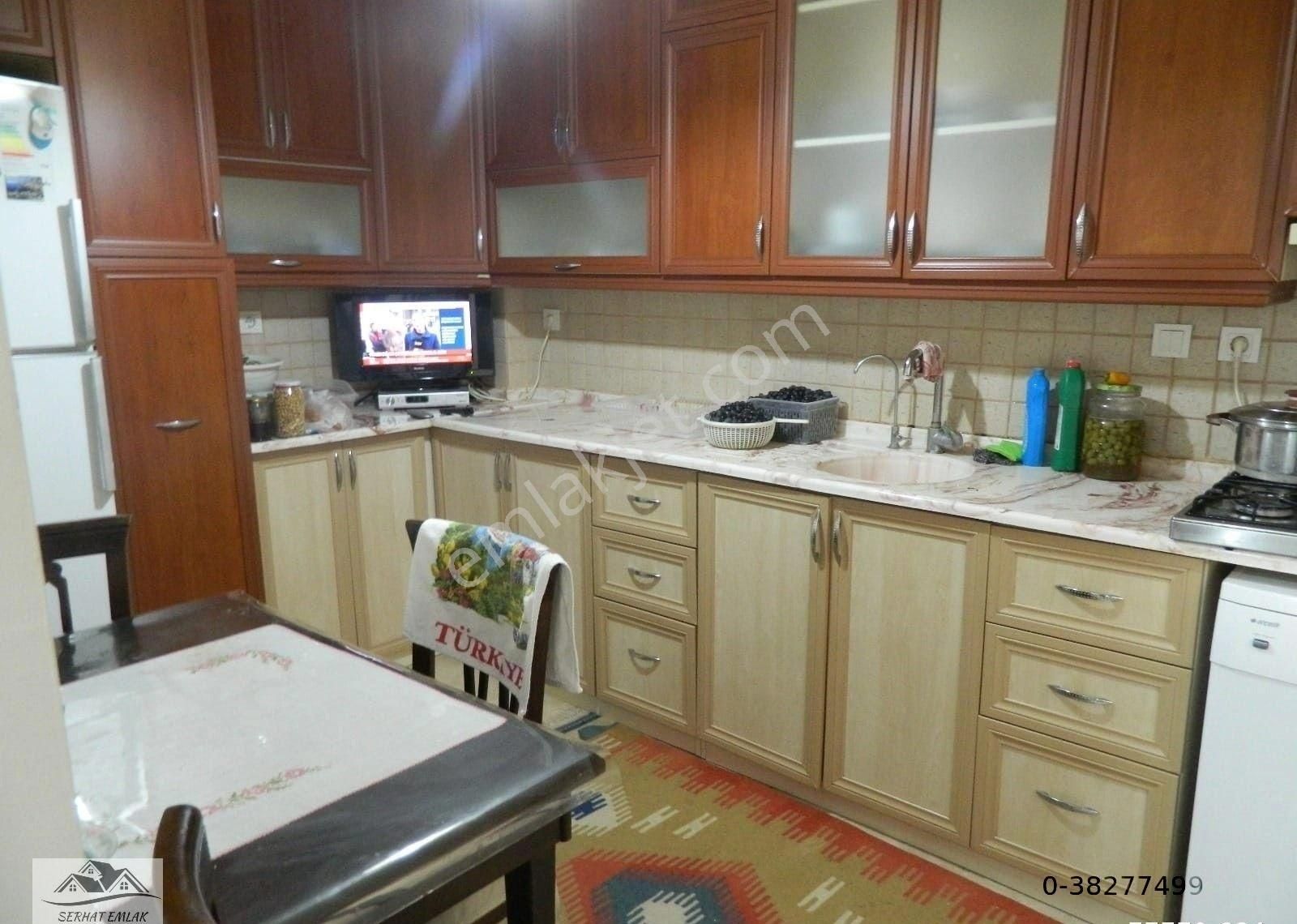 Turgutlu Cumhuriyet Kiralık Daire Turgutlu Eşyalı Kiralık Cumhuriyet Mah 147m2 3+1 Oda 4. Kat Yedi Eylül Yolunda Doğalgazlı Balkonlu D