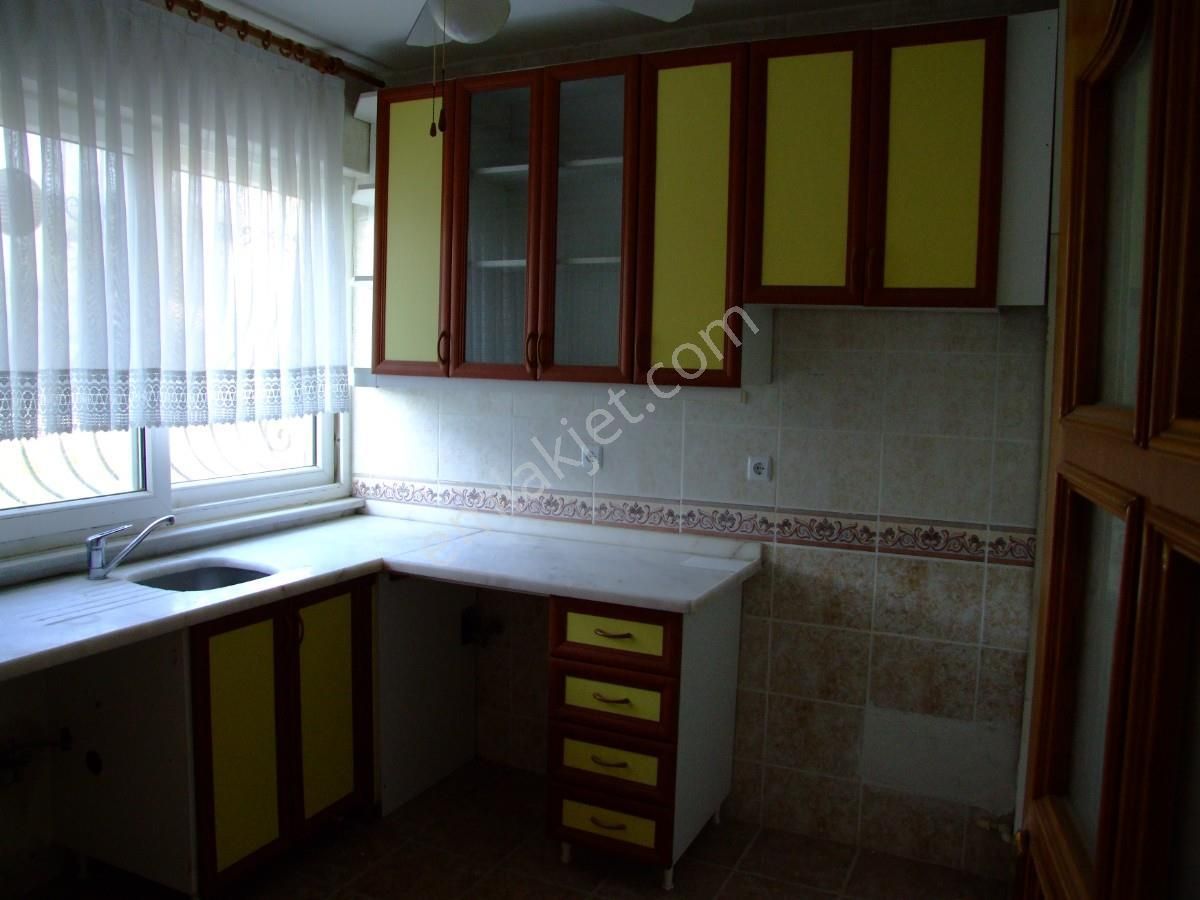 Büyükçekmece Güzelcede 3 Katlı Deniz Yanı Villa - Görsel 31