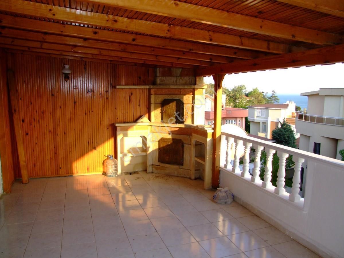Büyükçekmece Güzelcede 3 Katlı Deniz Yanı Villa - Görsel 35