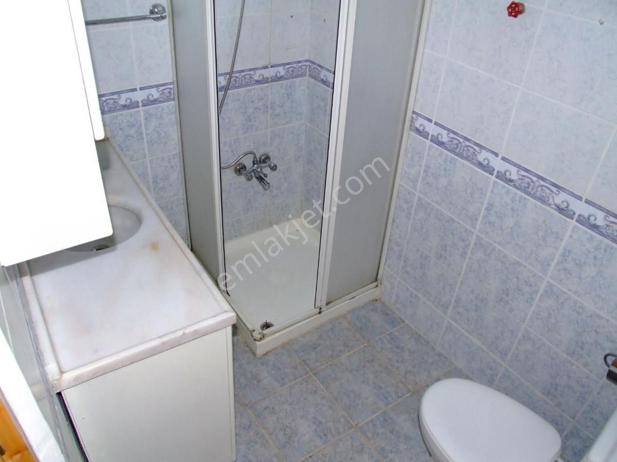 Büyükçekmece Güzelcede 3 Katlı Deniz Yanı Villa - Görsel 28