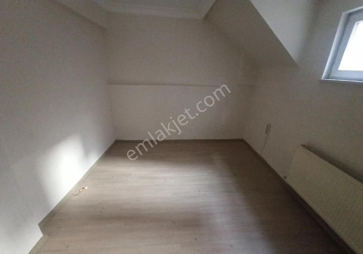 Esenler Fatih Kiralık Daire Hicret Emlaktan Gayrimenkul'den 2+1 106 M2 .kot 1. Geniş Kiralık Daire