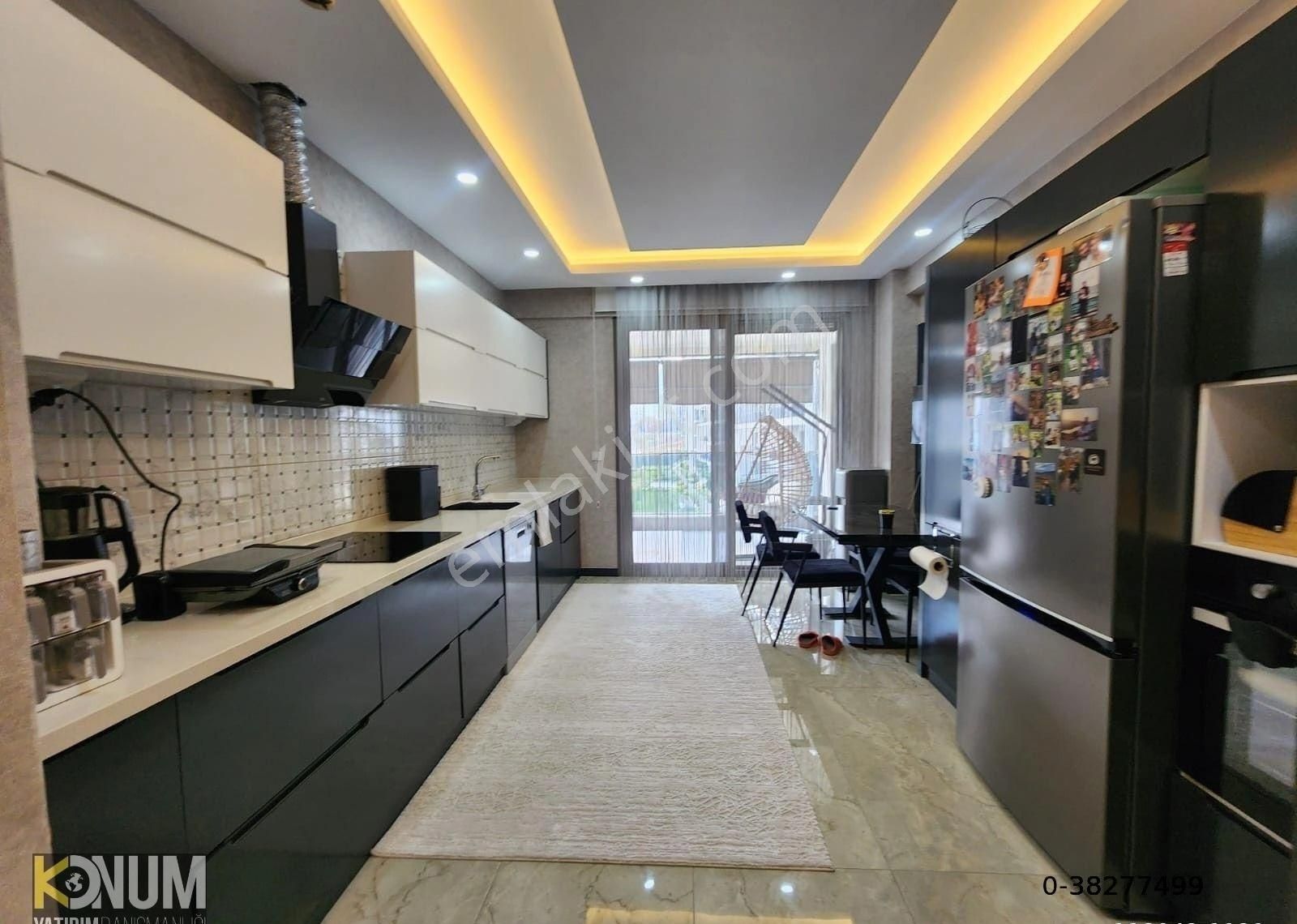Site İçi Satılık 185 M2 3+1 Ara Kat Havuzlu Lüks Daire
